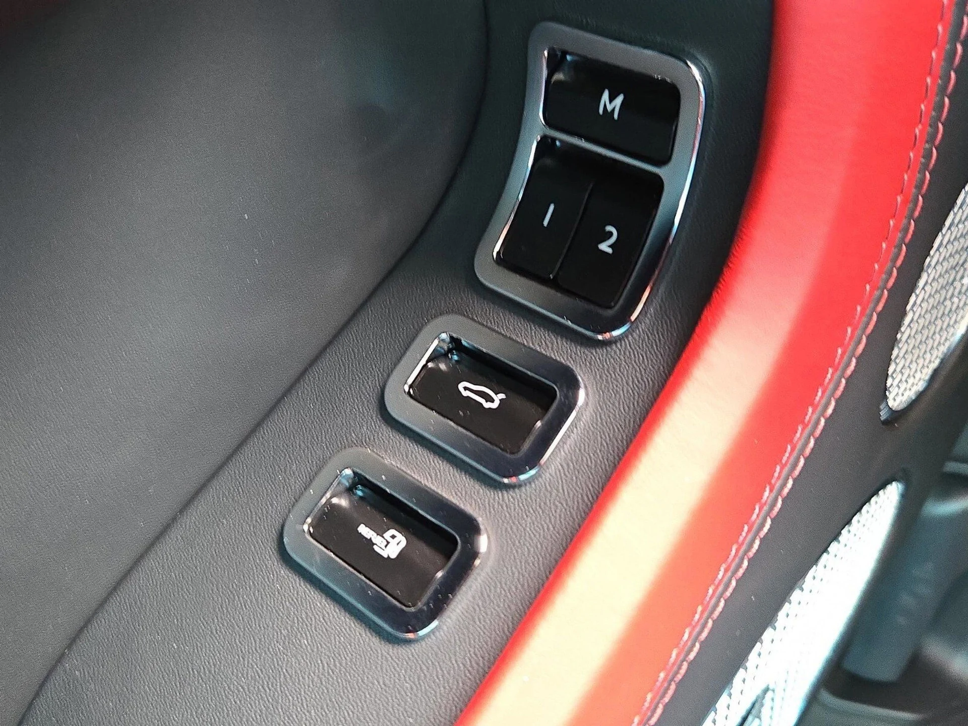 mph052_431777412_a966c80870afe015c5ca0846f8f425a5x_094c08e1b1