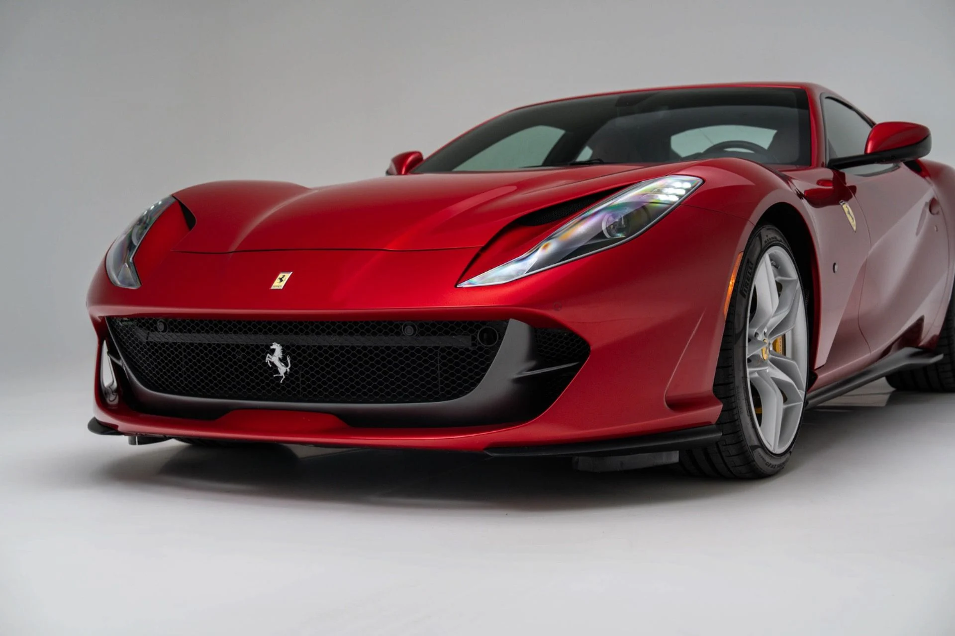 mph052_44208139_Used_2019_Ferrari_812_Superfast_1774387544_6aca904c58