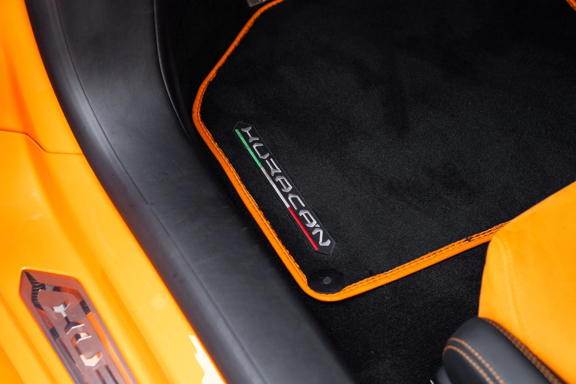 mph052_447612360_Used_2016_Lamborghini_Huracan_LP_610_4_1780109643_7614f09039