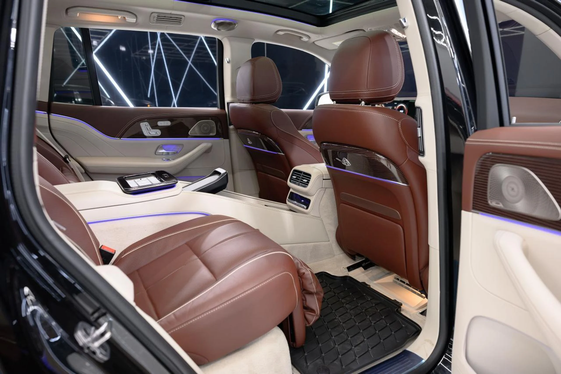 mph052_495551611_c47cf6d288ace4a0576b273accf01ee3_1514cd2935