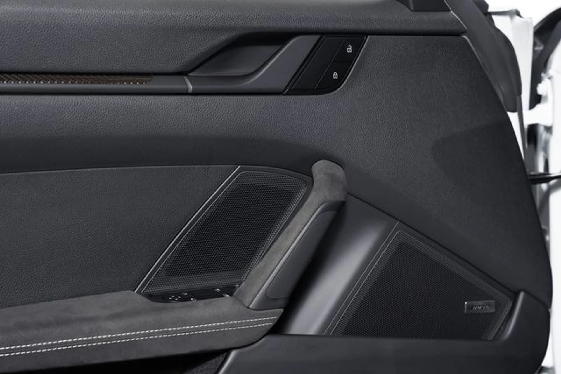 mph052_508009776_f9fe270d1b58a84b6dc92bb9b3b20036x_57194d0a6e