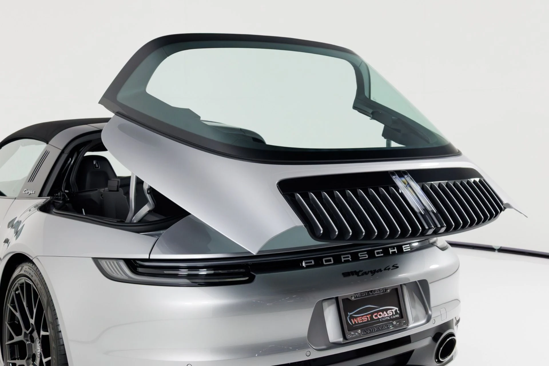 mph052_52057255_Used_2022_Porsche_911_Targa_4_S_1772835283_257310fa61