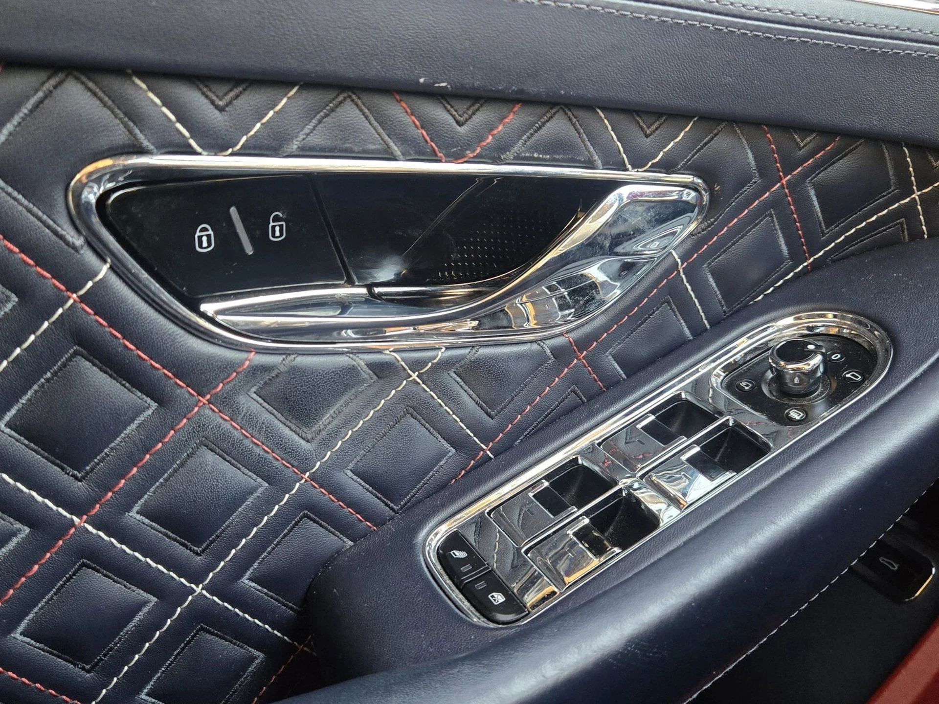 mph052_526602016_208a70f73803e12f3df26049cd02533fx_0c51deb06c