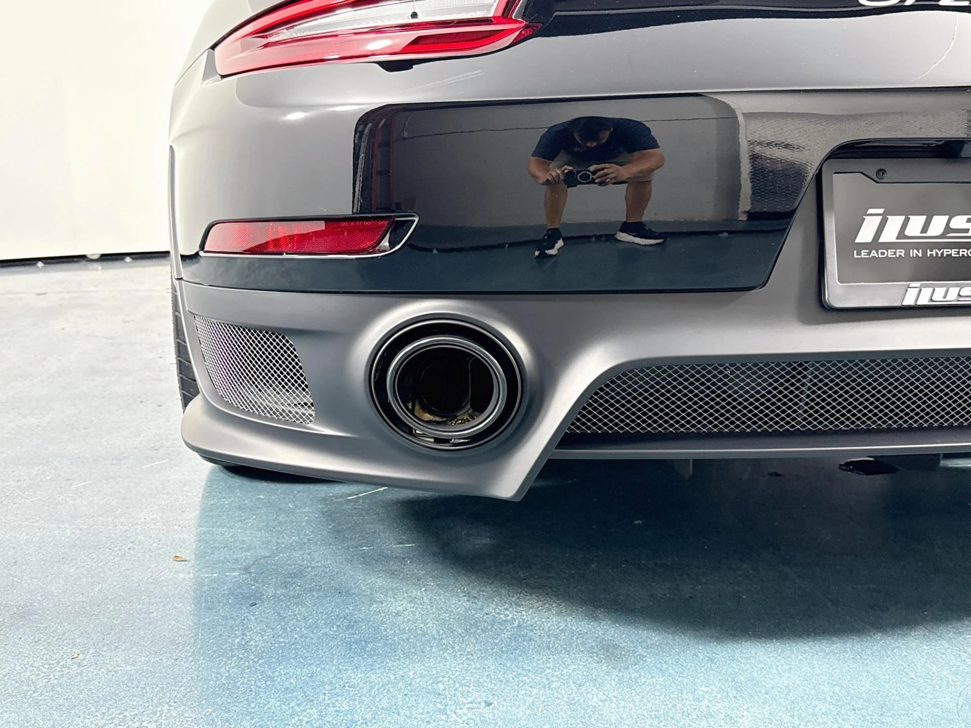 mph052_547725925_Used_2018_Porsche_911_GT_2_RS_1785886182_8a6ca16d02