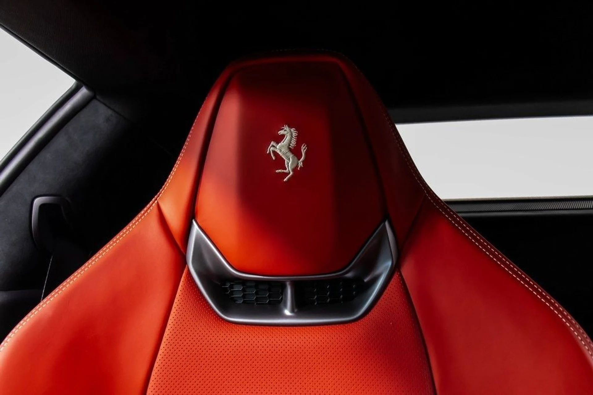 mph052_555286804_6d03f58c16cc99422e18bfc7372eca28x_4da298e314