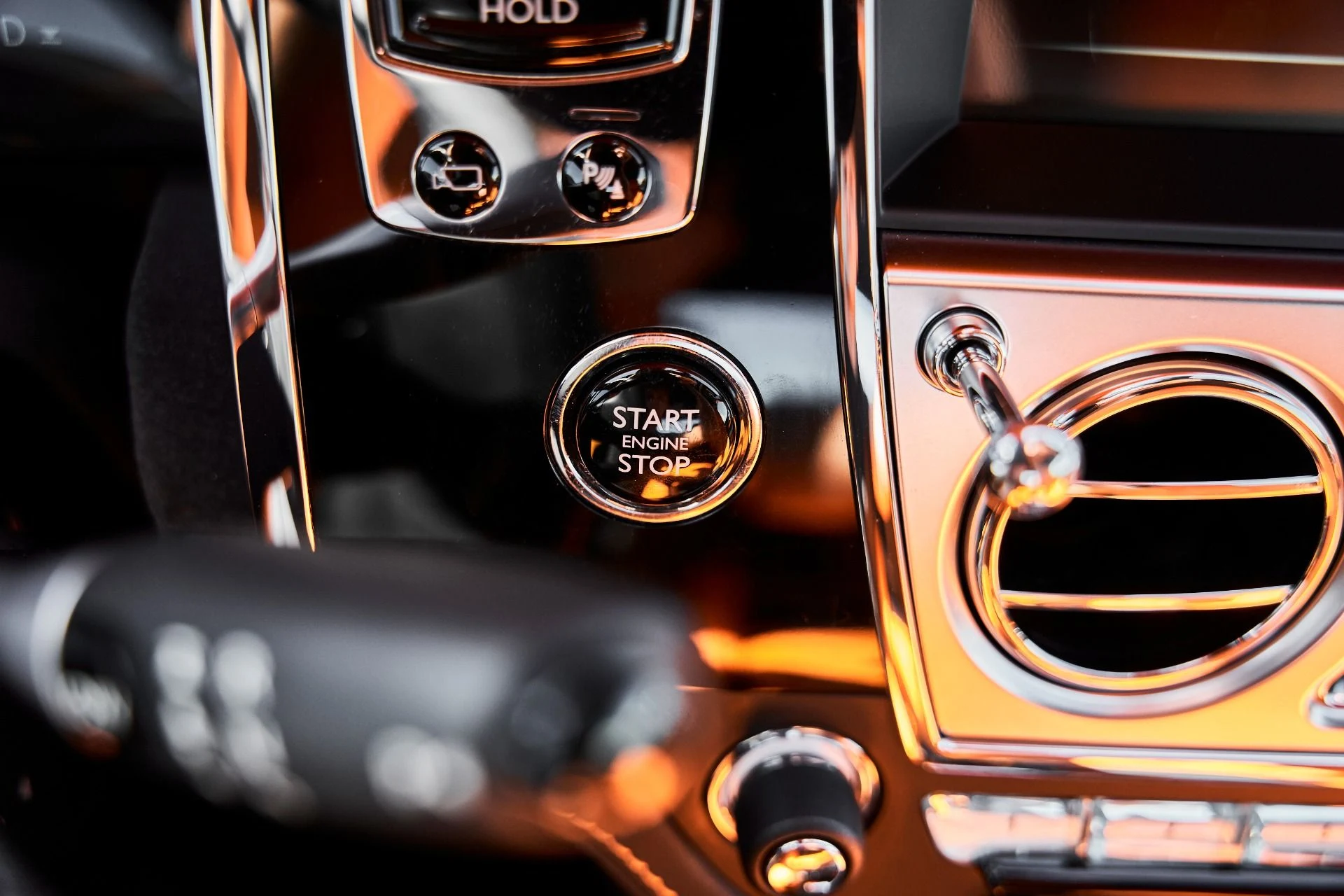 mph052_602531983_Used_2020_Rolls_Royce_Wraith_Base_1776302646_a76ea5e7aa