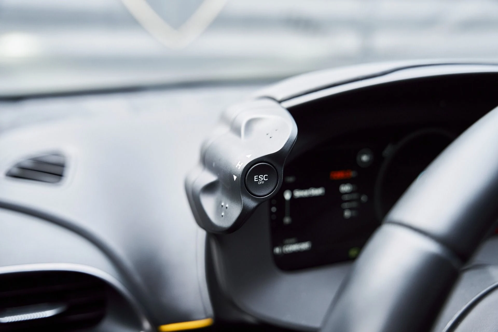 mph052_615735763_Used_2023_Mc_Laren_Artura_1770833731_ec5e6c9c2a