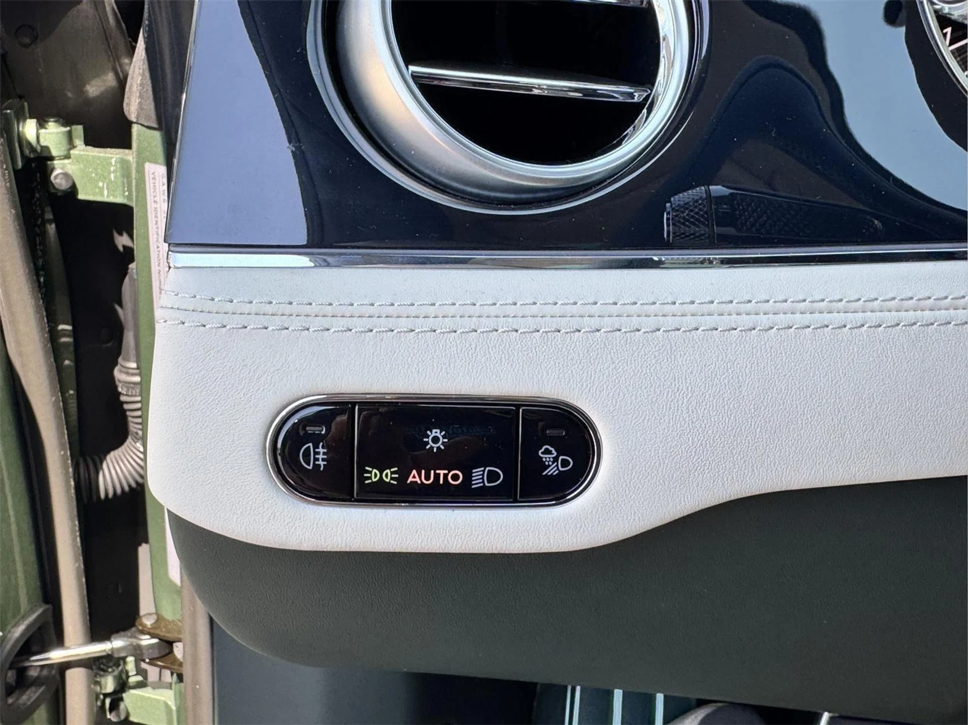 mph052_629783663_2ad4b0125c57a00cd748d2c7ad9117f7_6c3114dff4