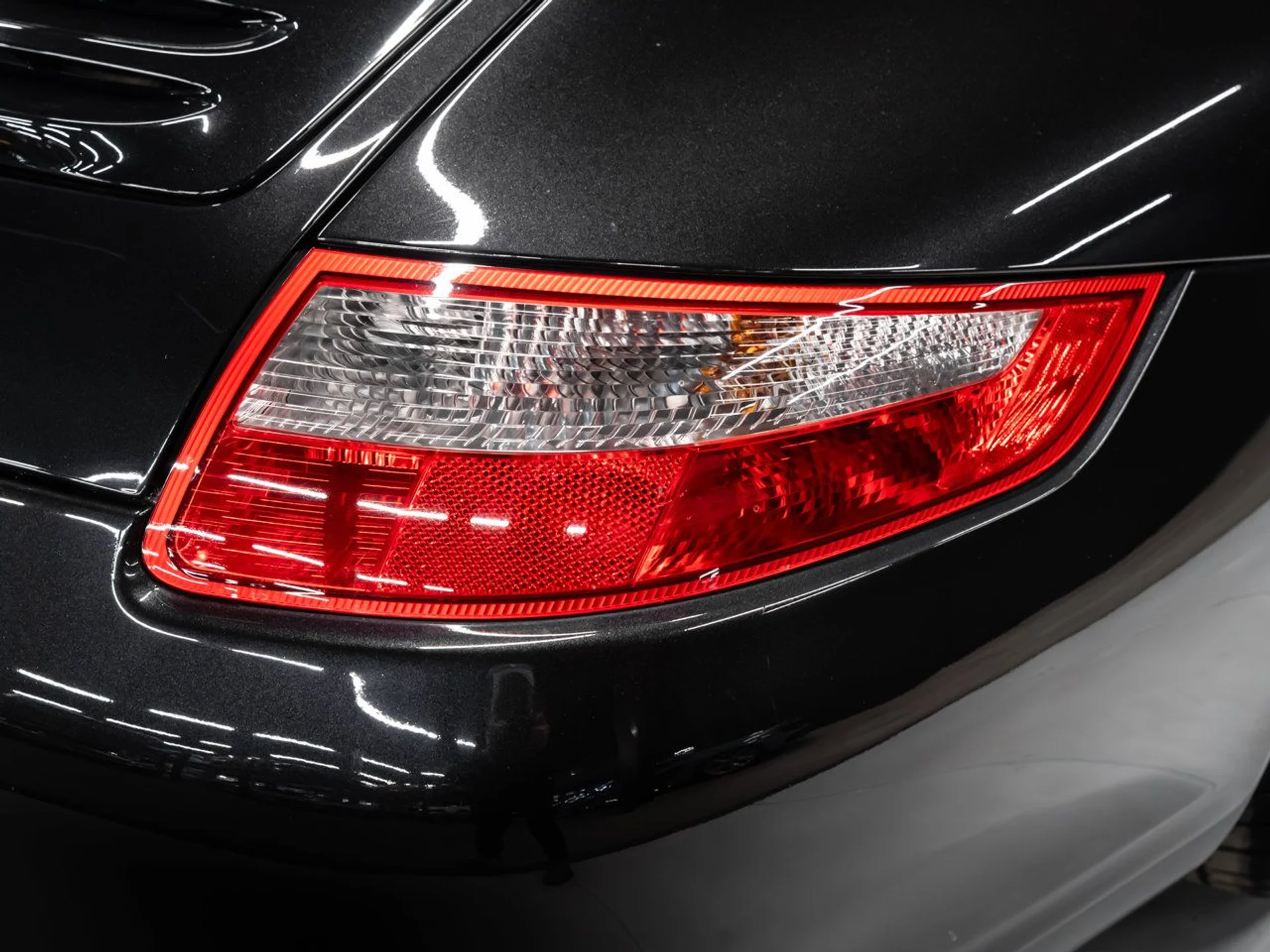 mph052_634886670_porsche_911_2006_21649180fa