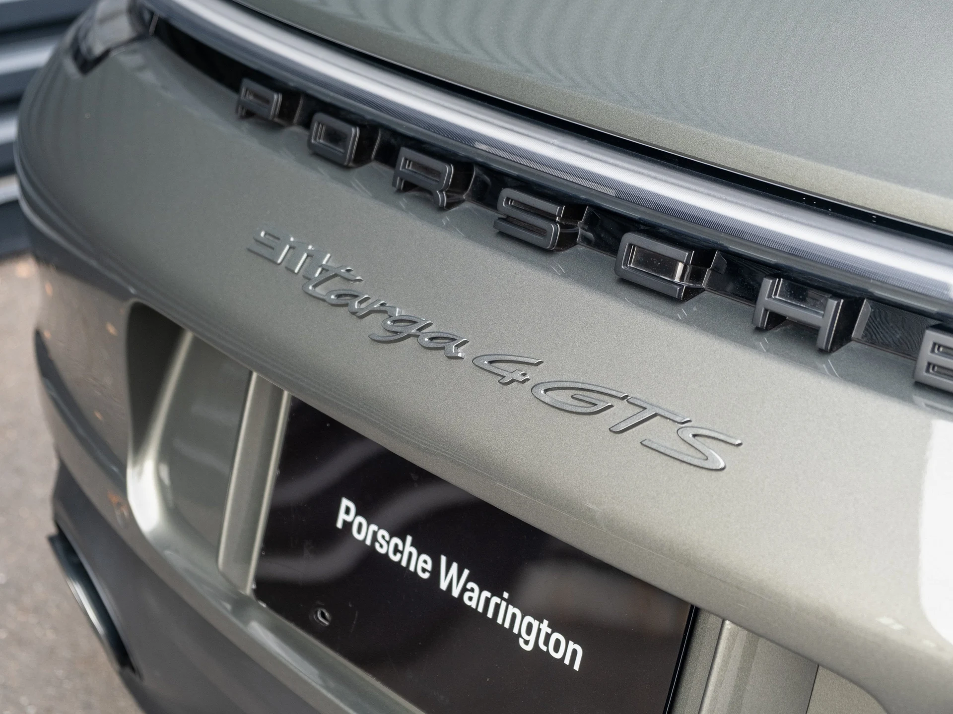 mph052_63625824_53_f31d3282e3