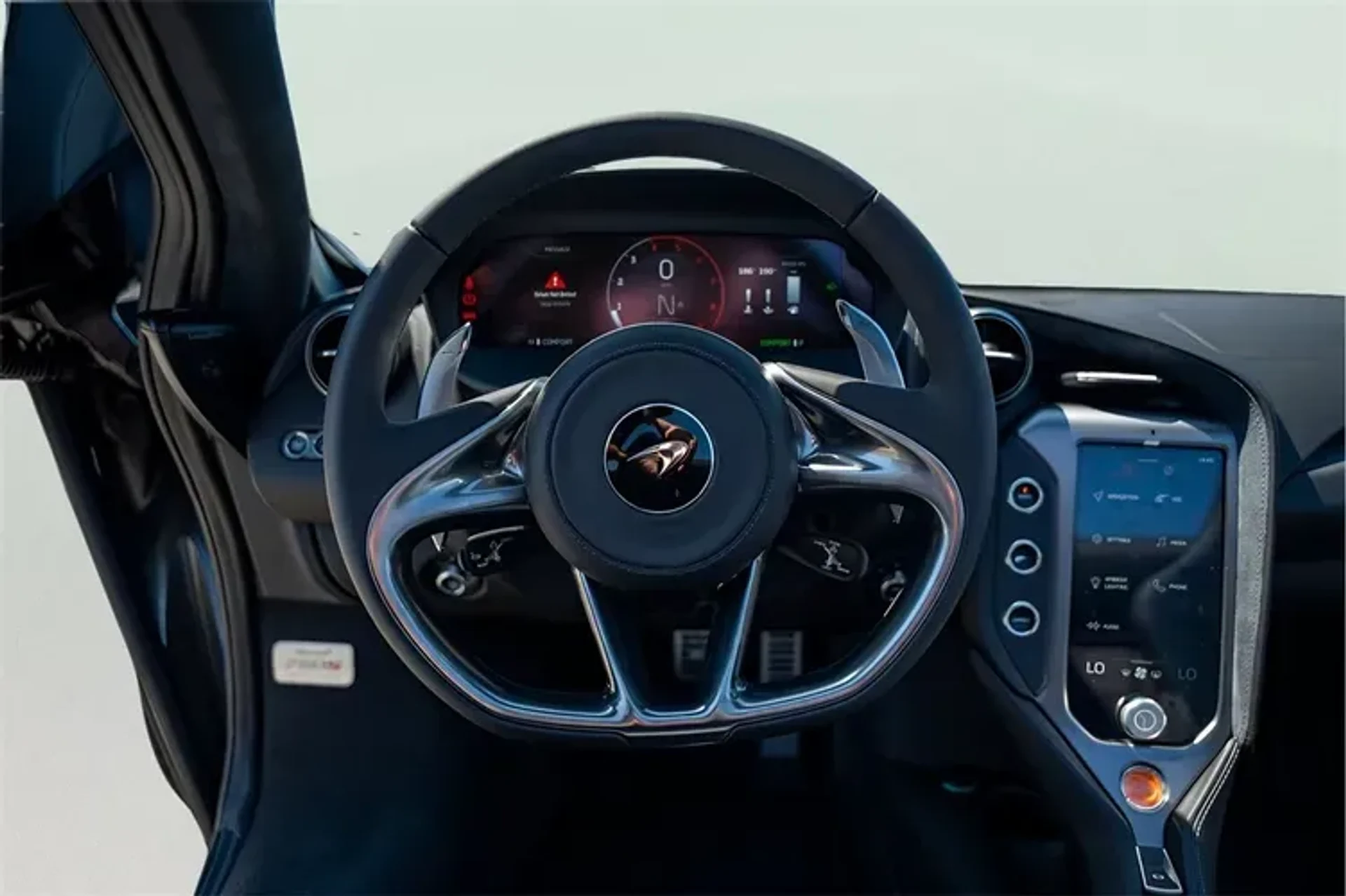 mph052_639593589_Re4j_Gw_B_Yd30sbzty_med_71436b3243