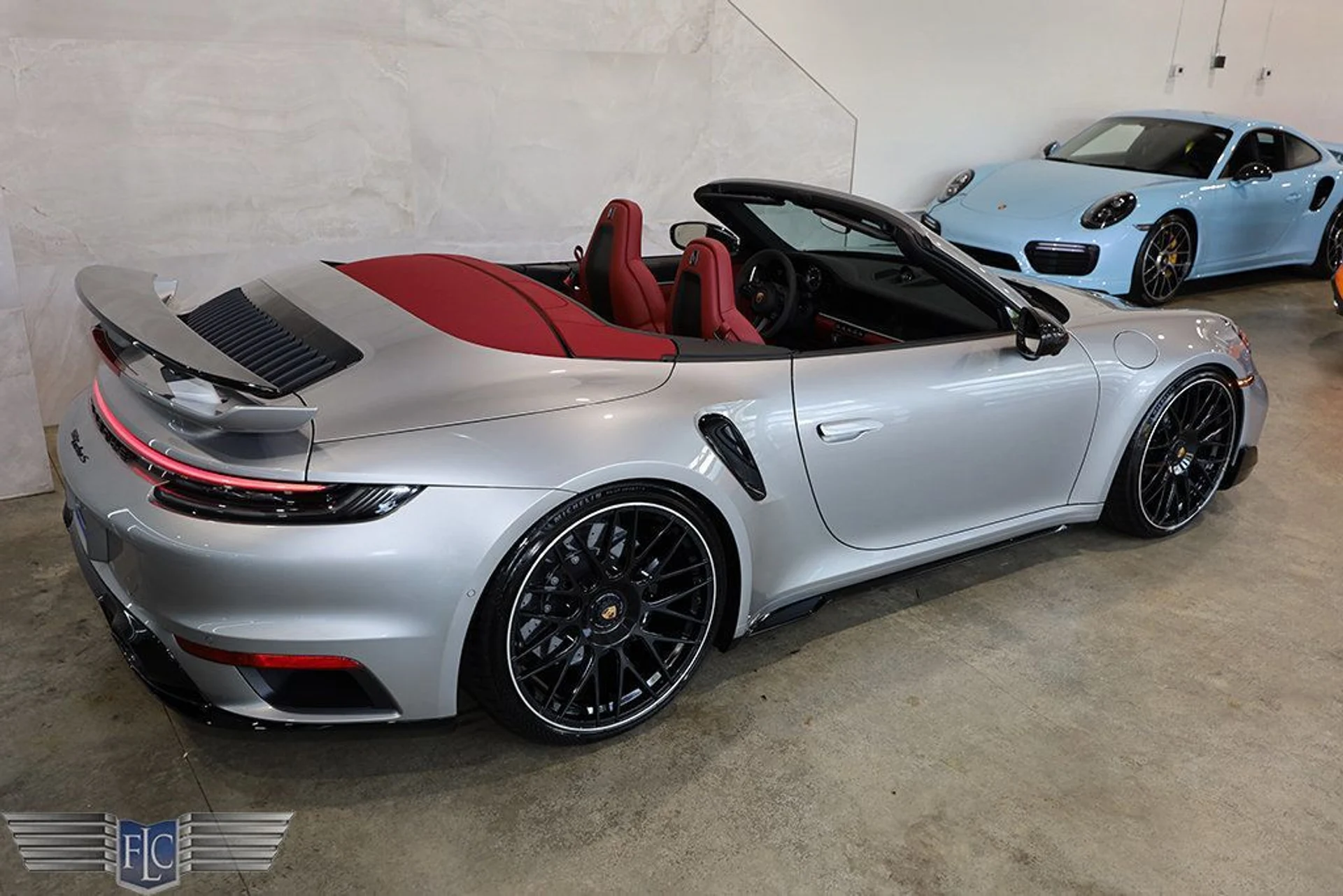 mph052_660970521_used_2024_porsche_911_turboscabriolet_9689_22937048_53_1024_40452ad725