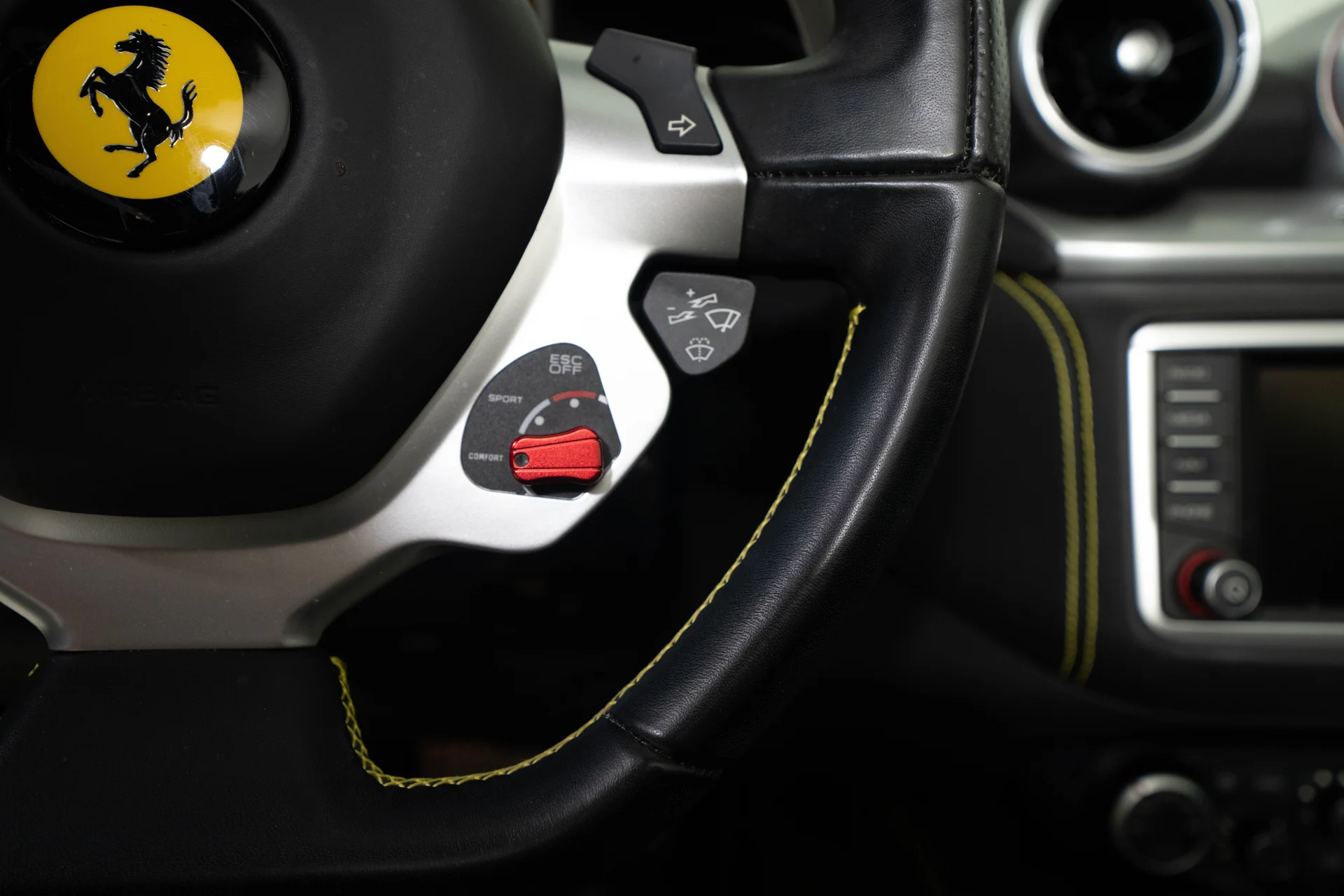 mph052_680959818_cefc4dfb7b4af6aa0aeb696a022f9064_446472383b