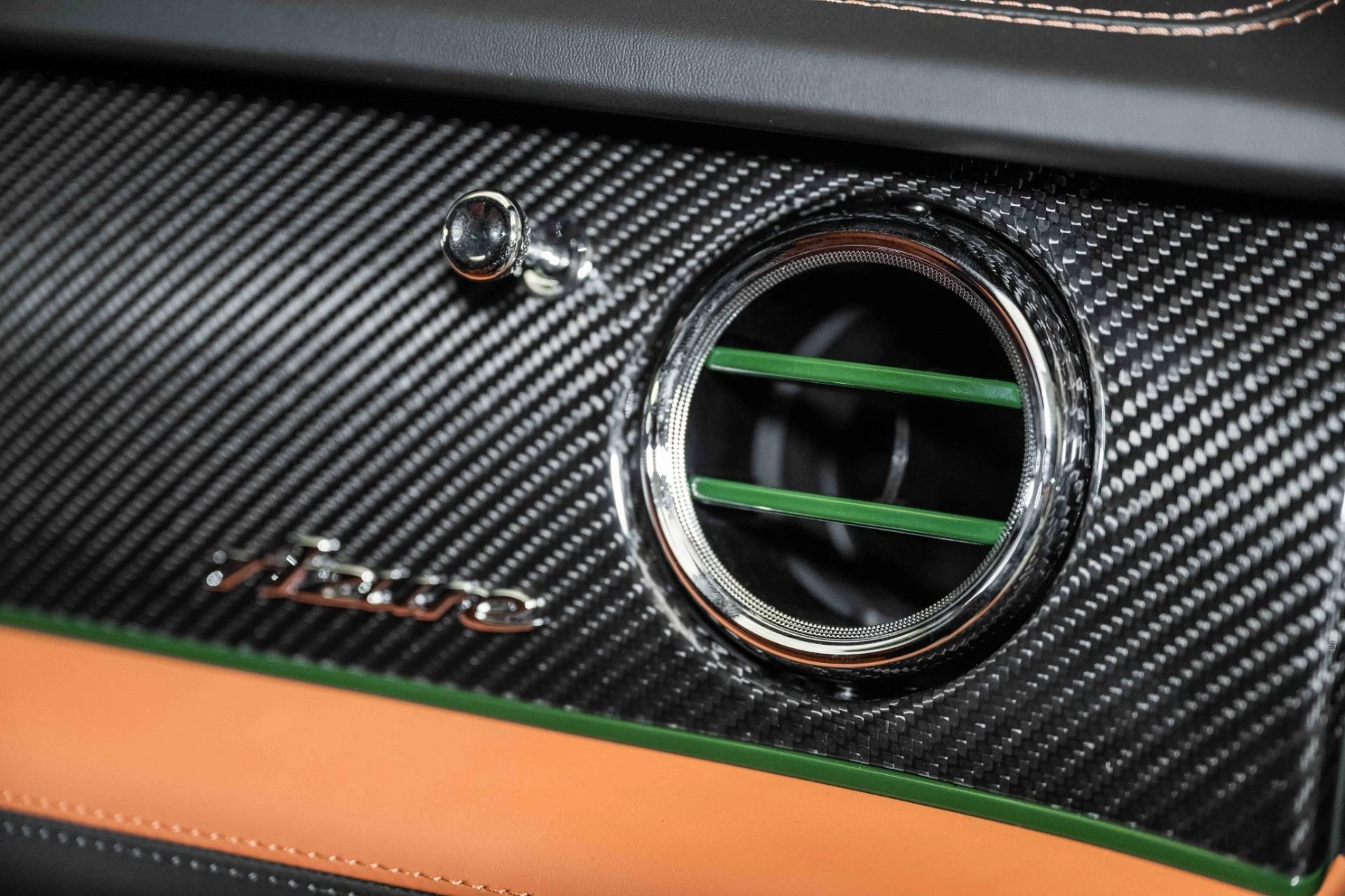 mph052_697035974_Used_2024_Bentley_Bentayga_EWB_Azure_V8_1718899287_5af54fe334