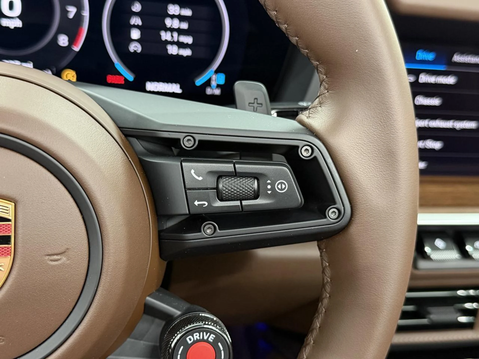 mph052_700944791_6c537fd398f6504aef17b132a8faa1bf_0ecd0c6850