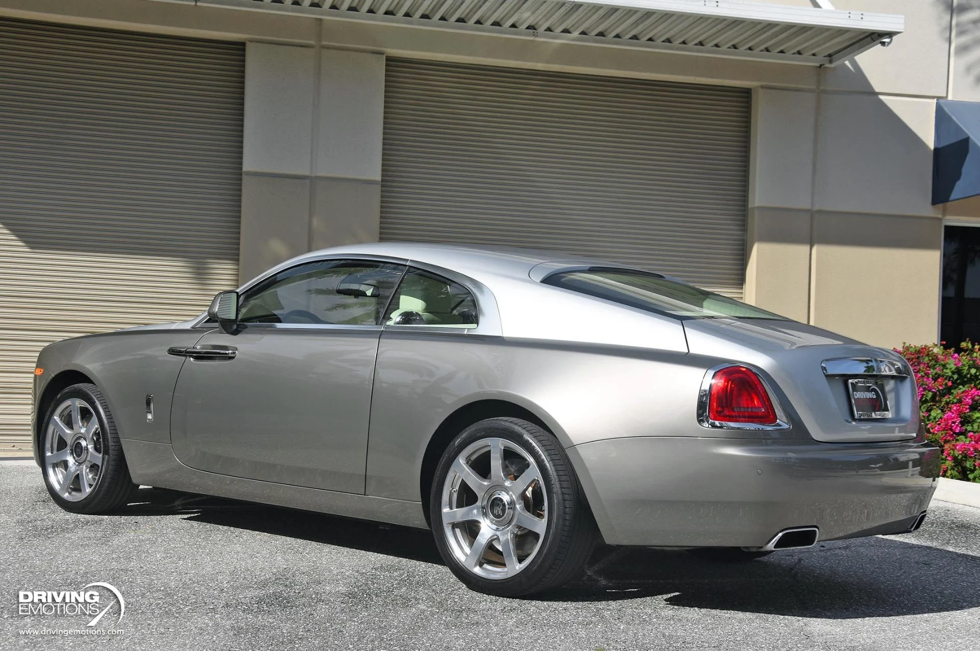 mph052_729799157_883_p53_l_6f724fb2c3