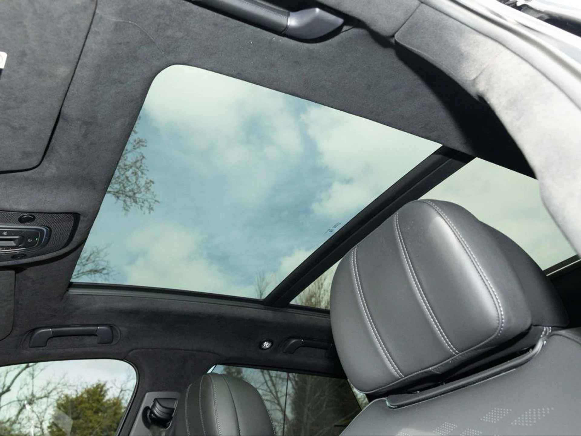 mph052_763531918_497104613_69a1b72e1e5607789028c3e6_13b07c6d05