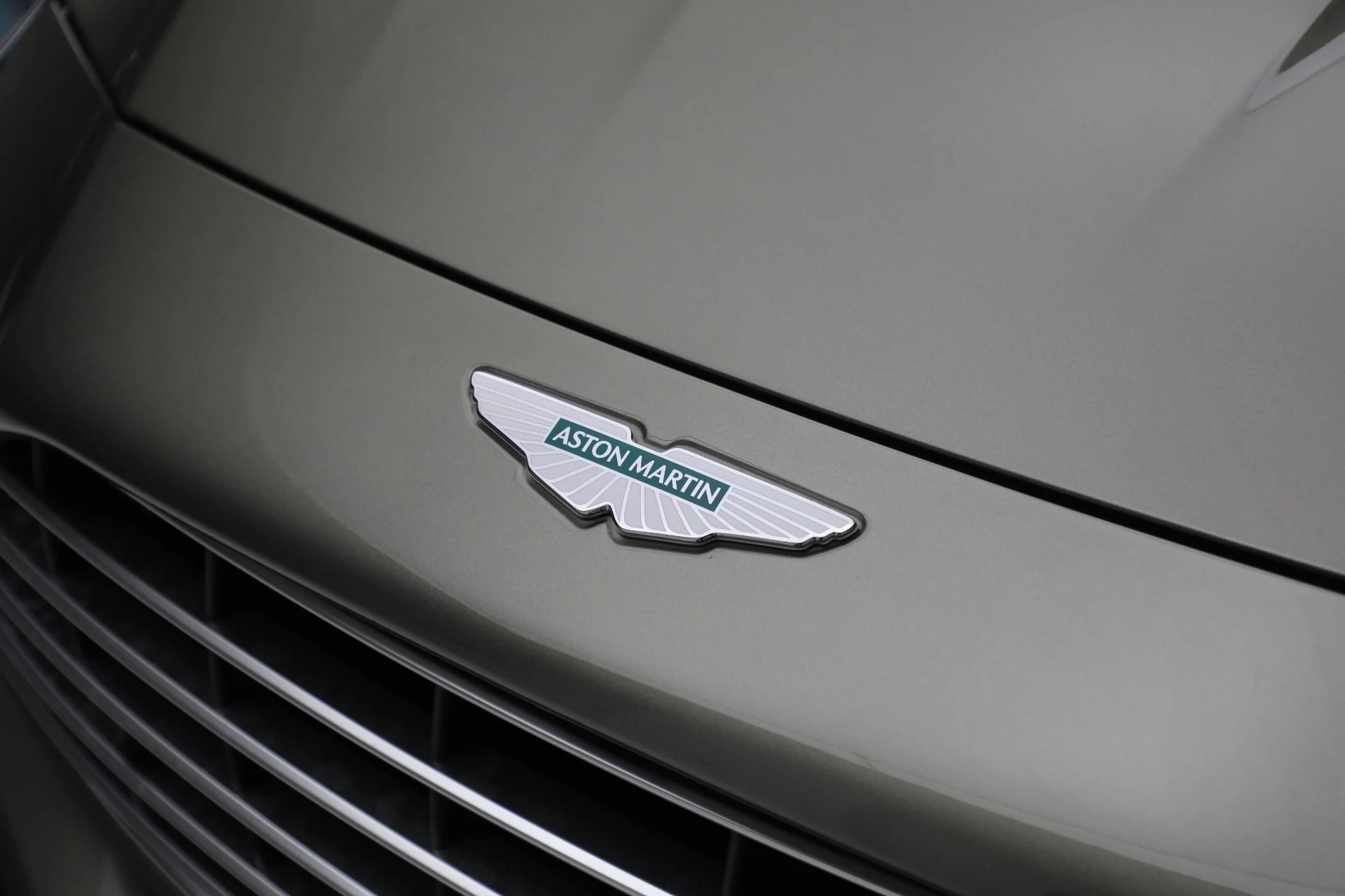 mph052_775842506_New_2024_Aston_Martin_DB_12_Volante_0fa077a01e