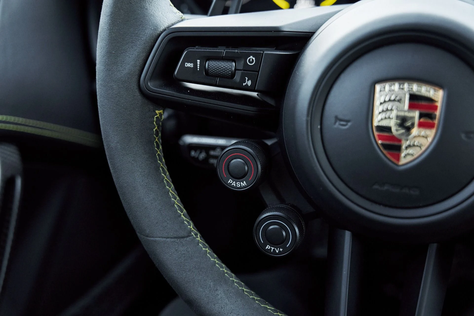 mph052_789115740_Used_2024_Porsche_911_GT_3_RS_1766112810_4e23b0f3cf