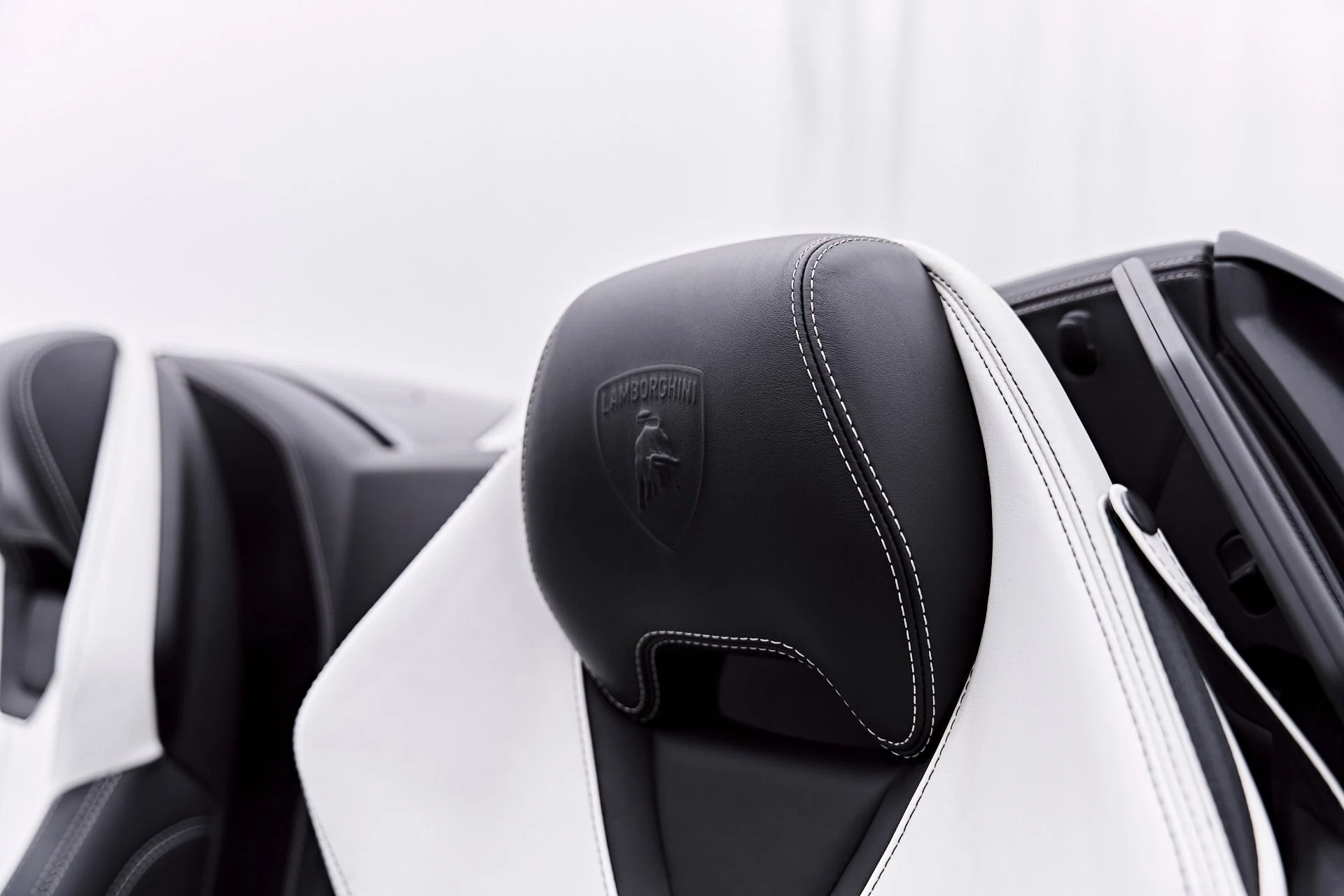 mph052_817228570_Used_2017_Lamborghini_Huracan_1786741809_f4f9181795