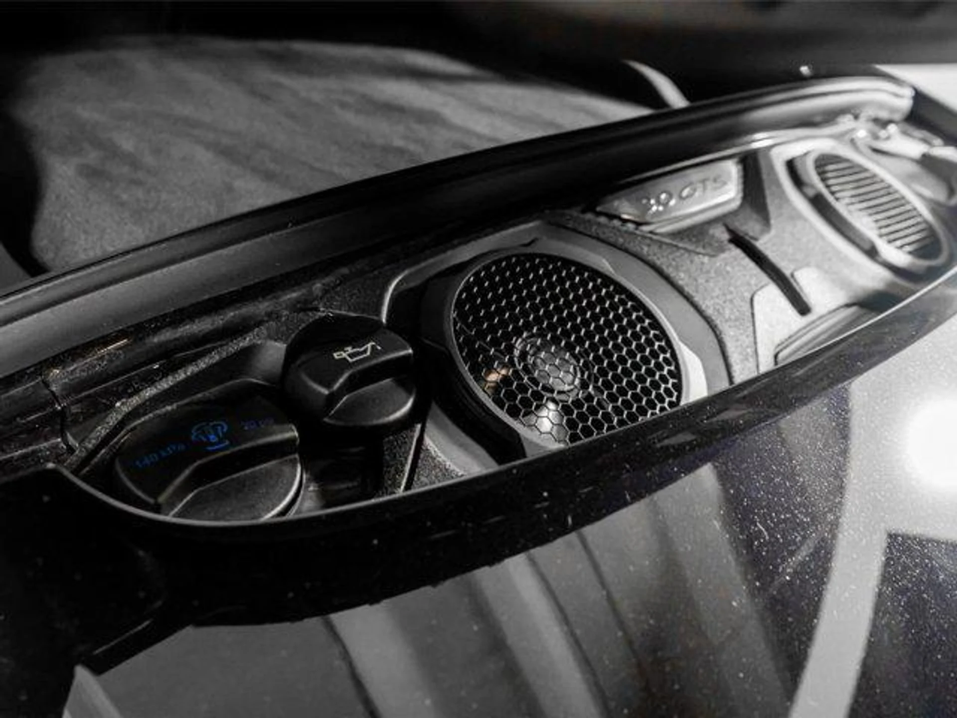 mph052_821448840_2_O_Ssz_Fu_J_Cg_So_CNN_Nh_Ip_Q_Gx_R9o4_65679f81d9