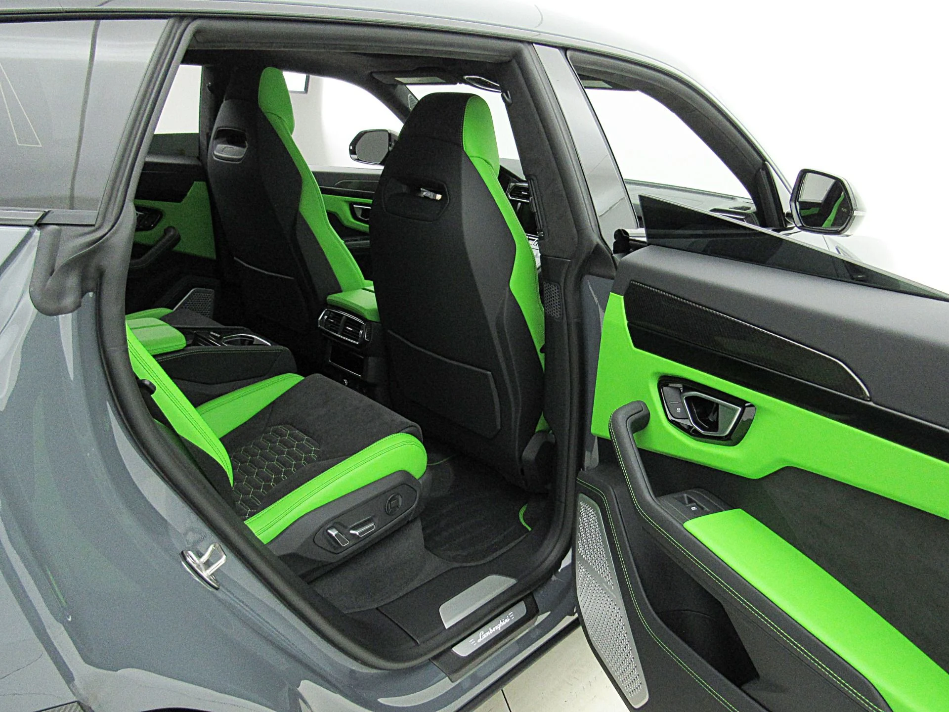 mph052_827170156_Used_2022_Lamborghini_Urus_SELEZIONE_PRE_OWNED_CERTIFIED_8dda6bd9bc