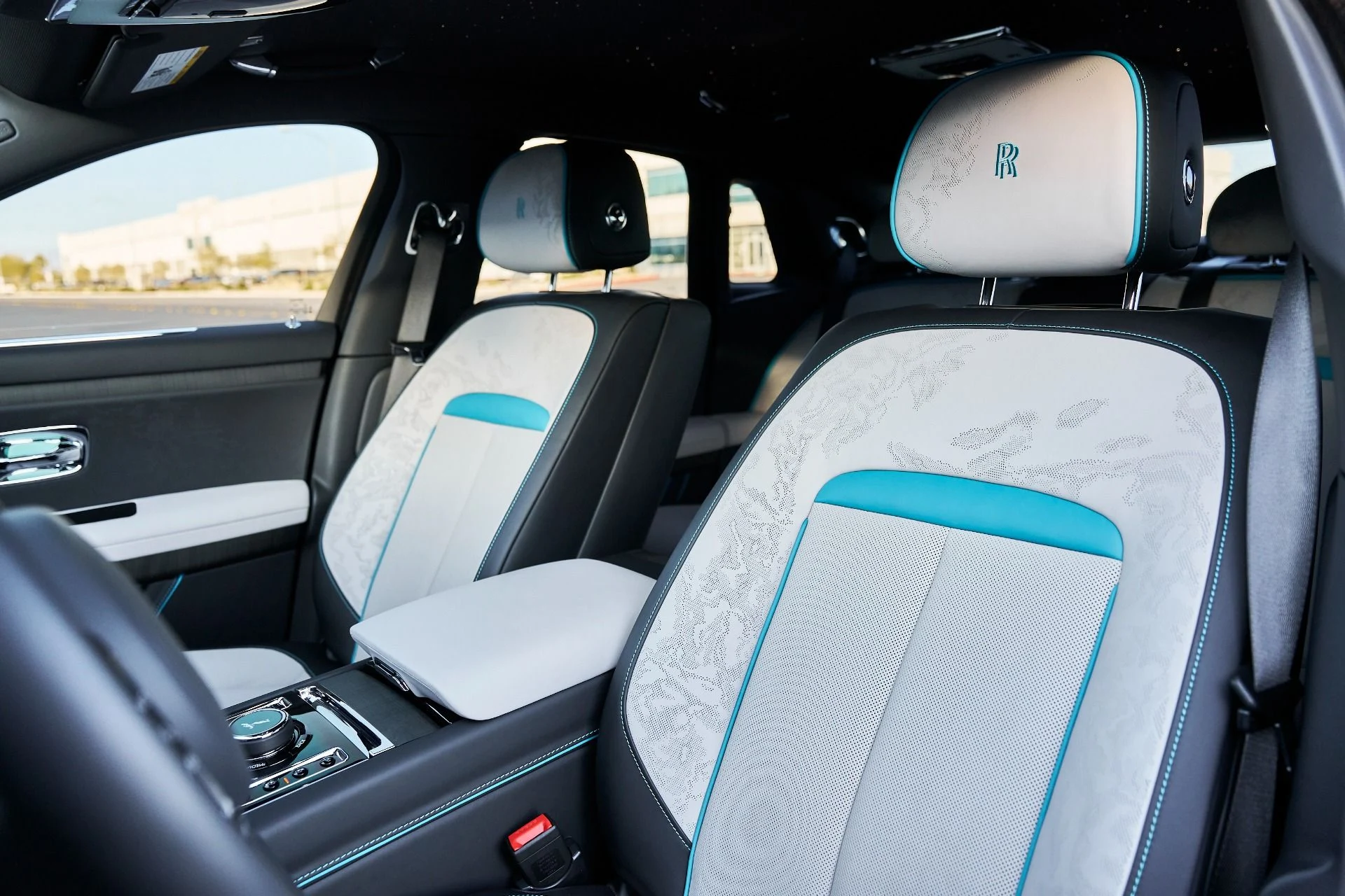 mph052_83900750_Used_2025_Rolls_Royce_Ghost_Base_1770087470_7f128d2cbc