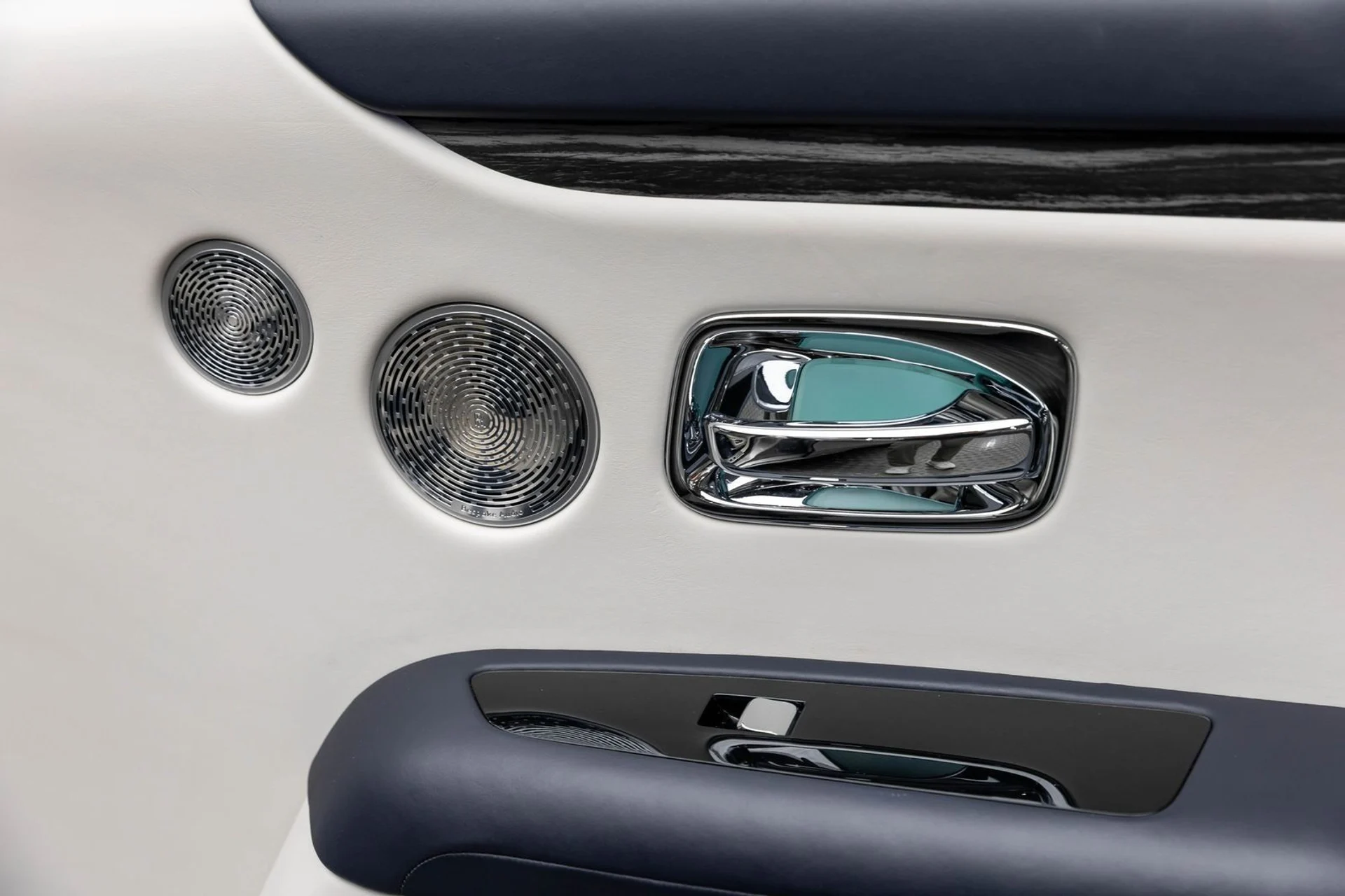 mph052_852778857_53_f4fc66dae1