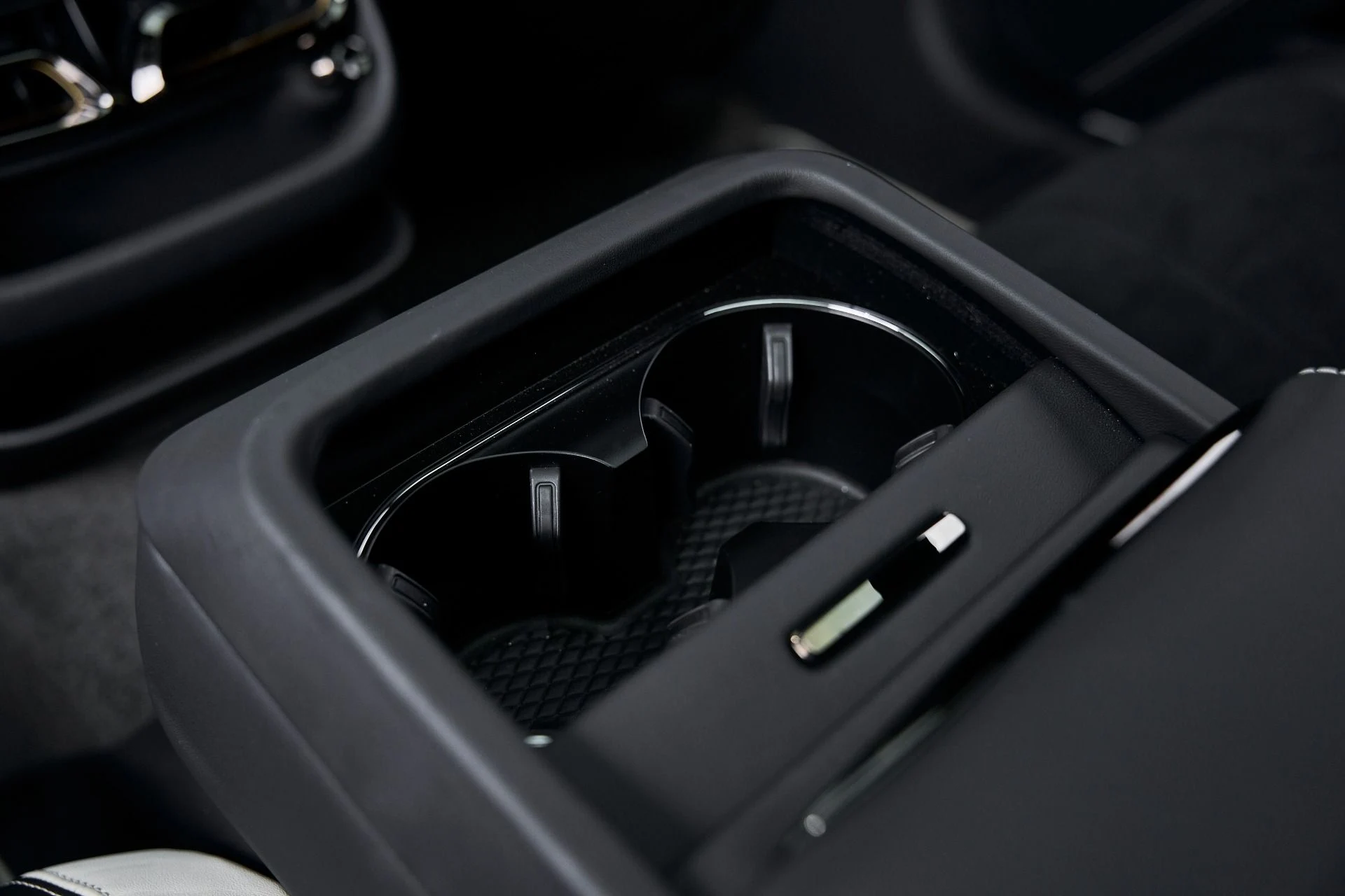 mph052_854114906_Used_2025_Bentley_Flying_Spur_Speed_1769137112_206e801111