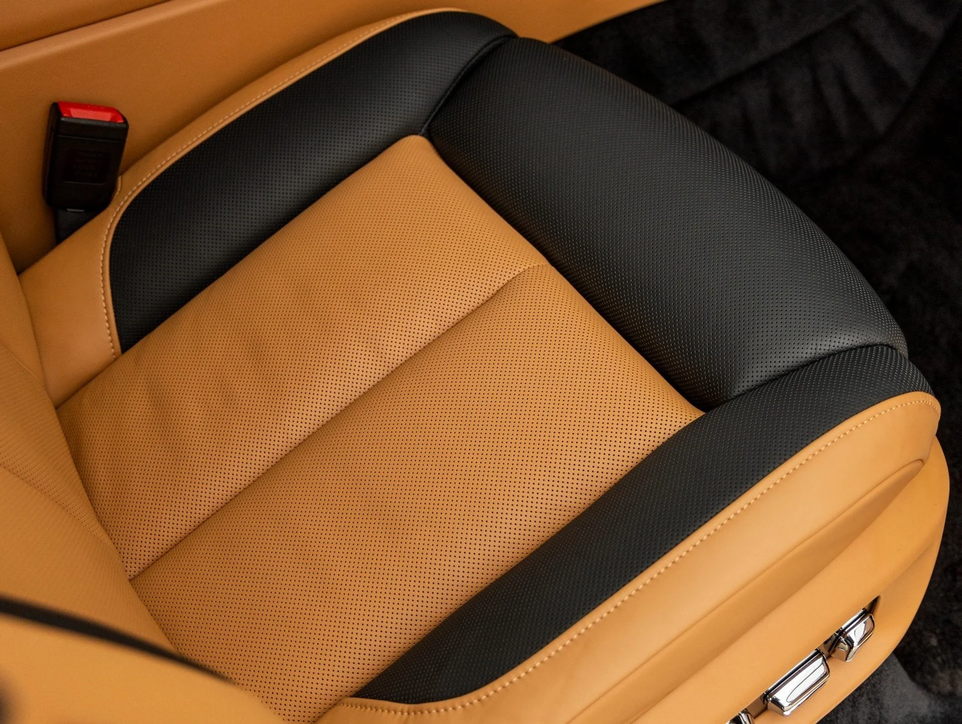 mph052_859985270_53_ec73942092