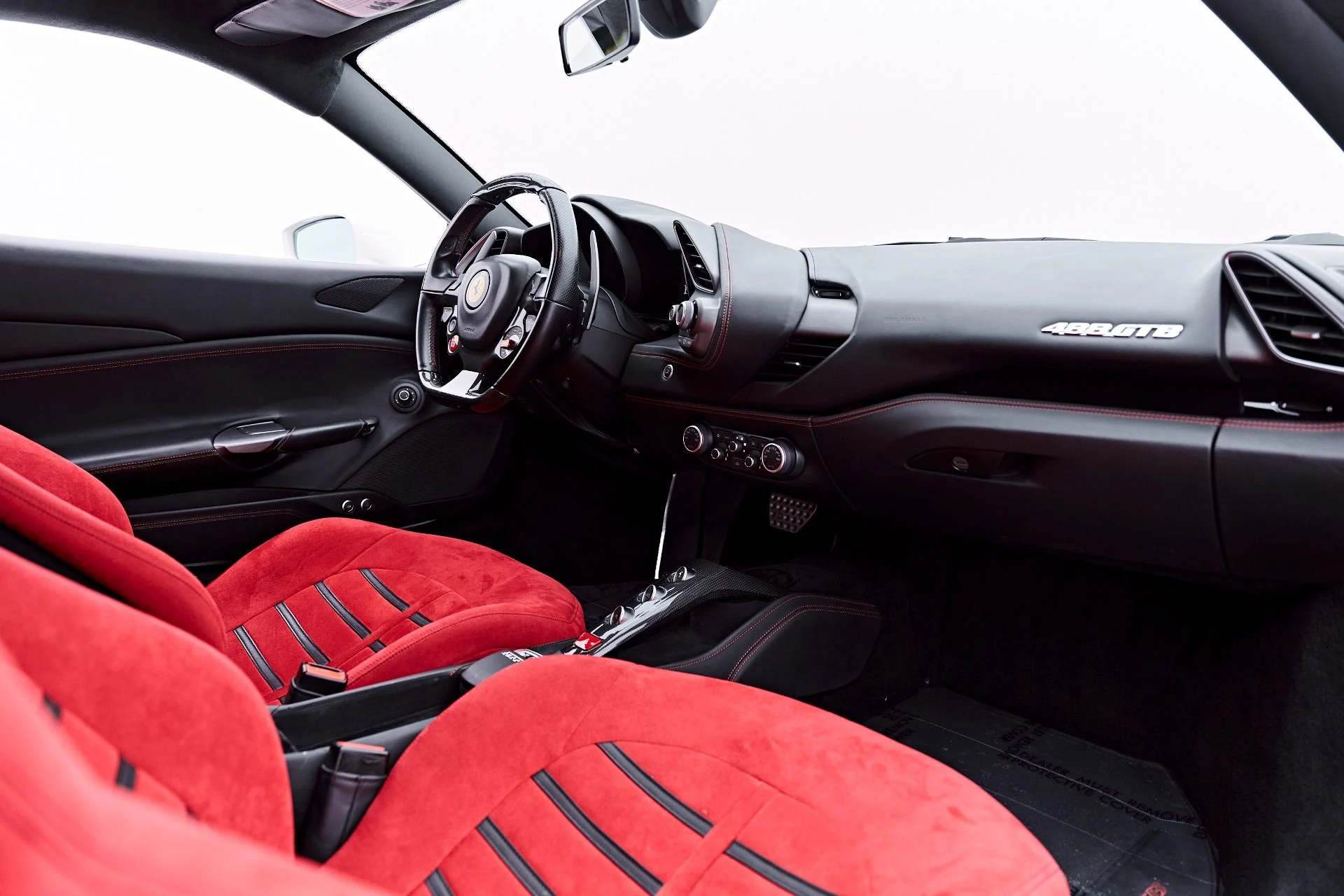 mph052_86879227_Used_2018_Ferrari_488_GTB_Base_1782869749_1ae0800519