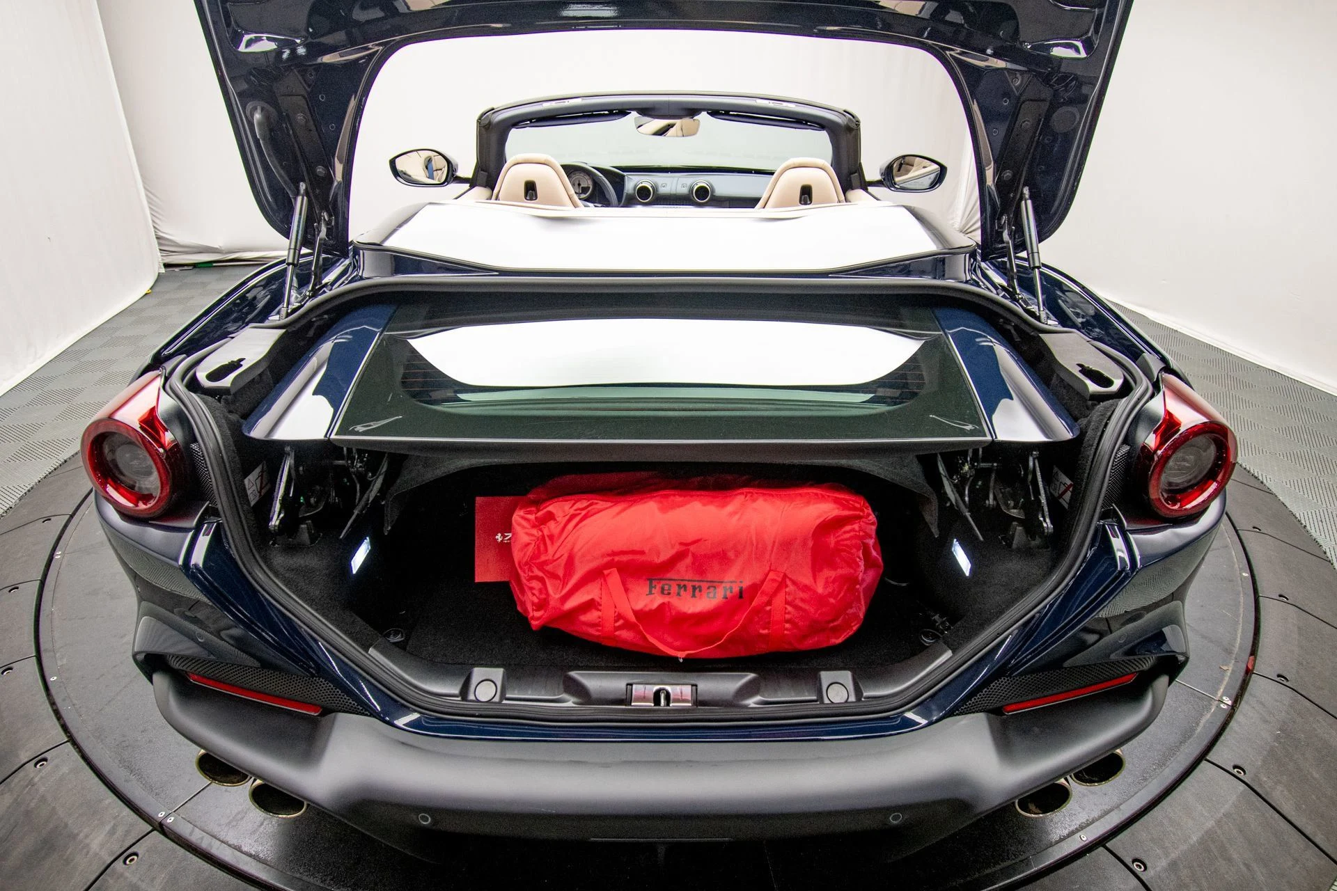 mph052_880880670_0a8770220fc14a6685c24d2cac2fce78_ae52d27207