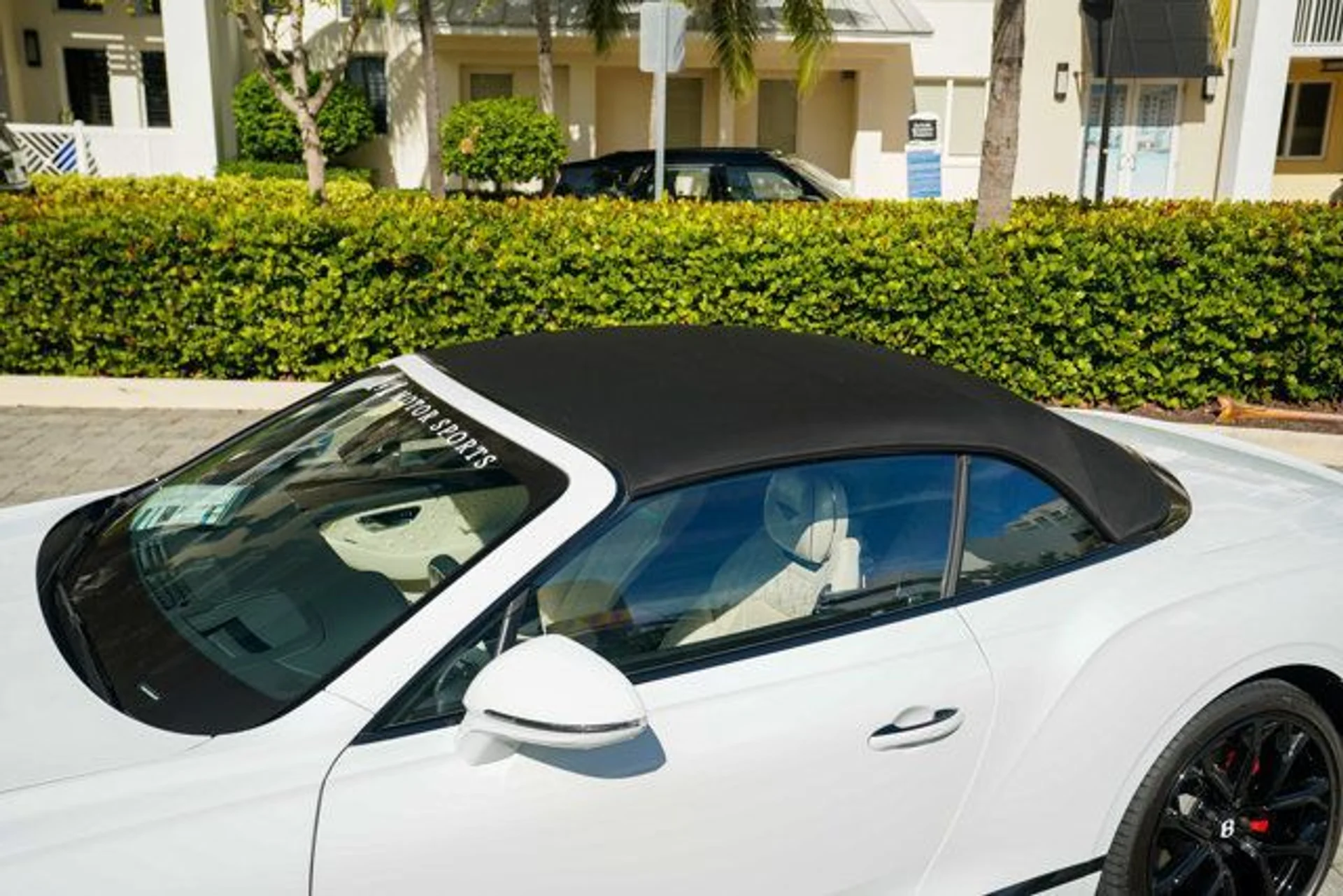 mph052_88481812_22958239_53_640_aa506c2ec3