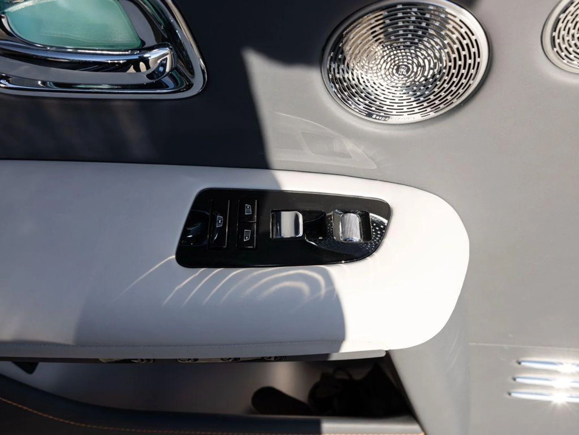 mph052_912778595_499801363_69a4516aae5c6c0dfd47f900_e1f97d8232