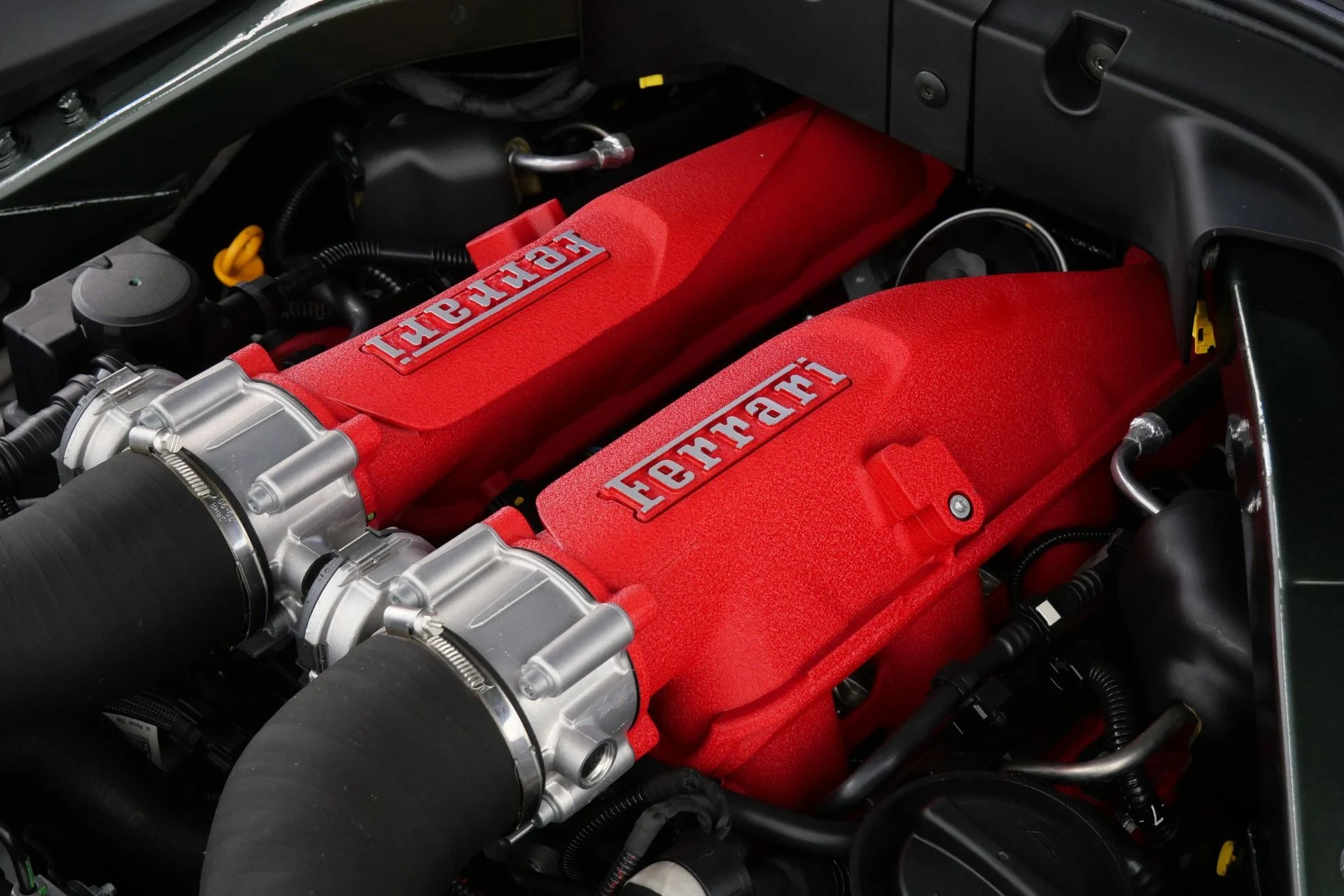 mph052_925577693_Used_2019_Ferrari_Portofino_Tailor_Made_in_NYC_Unique_Exterior_and_Interior_Colors_Amazing_1779827037_6819063958