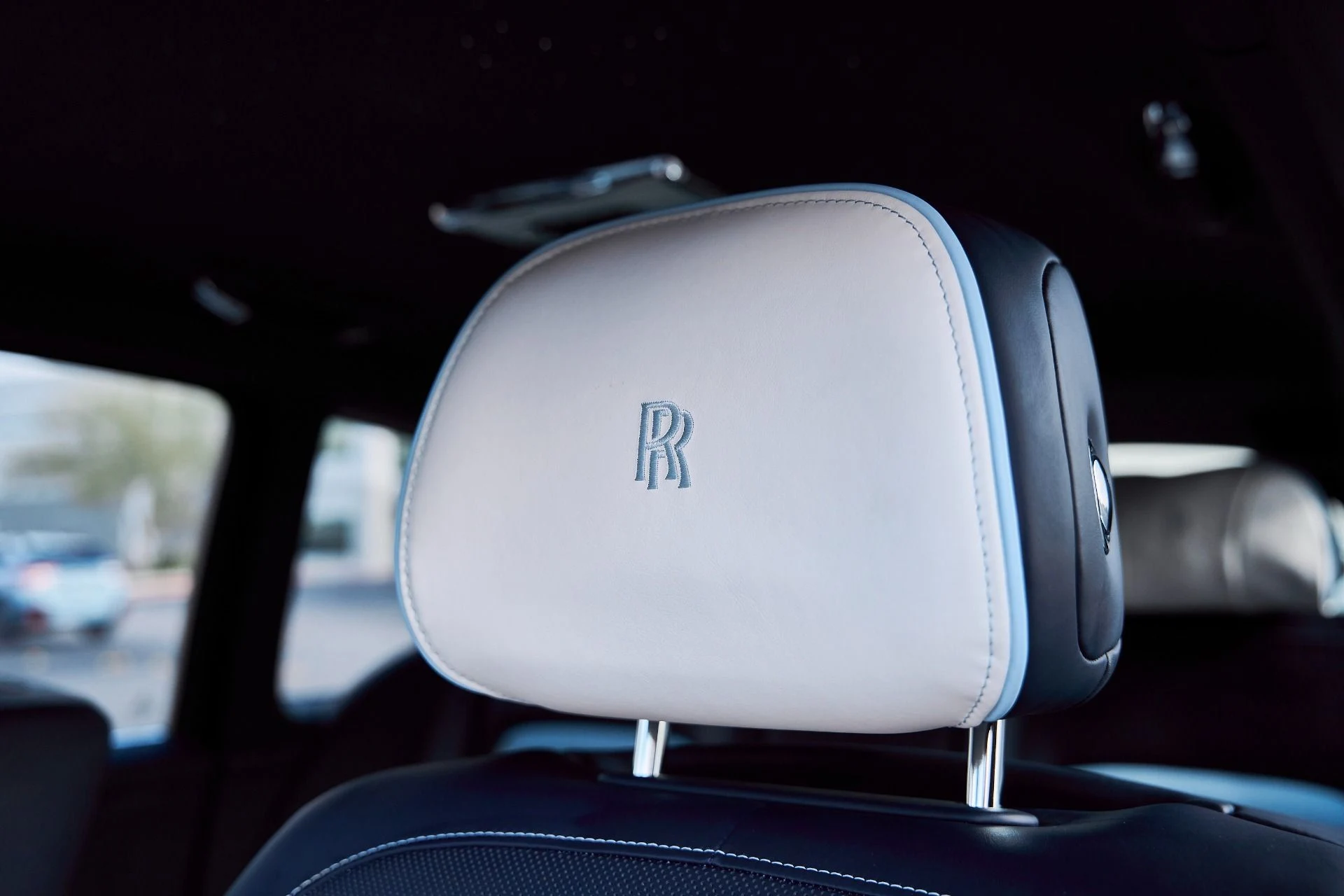 mph052_947588741_Used_2022_Rolls_Royce_Cullinan_Base_1767400128_ec71b266fe