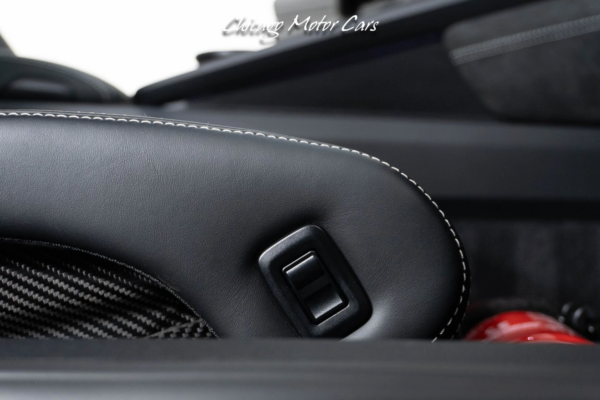 mph052_972624483_12921_p53_l_dca3d554f4