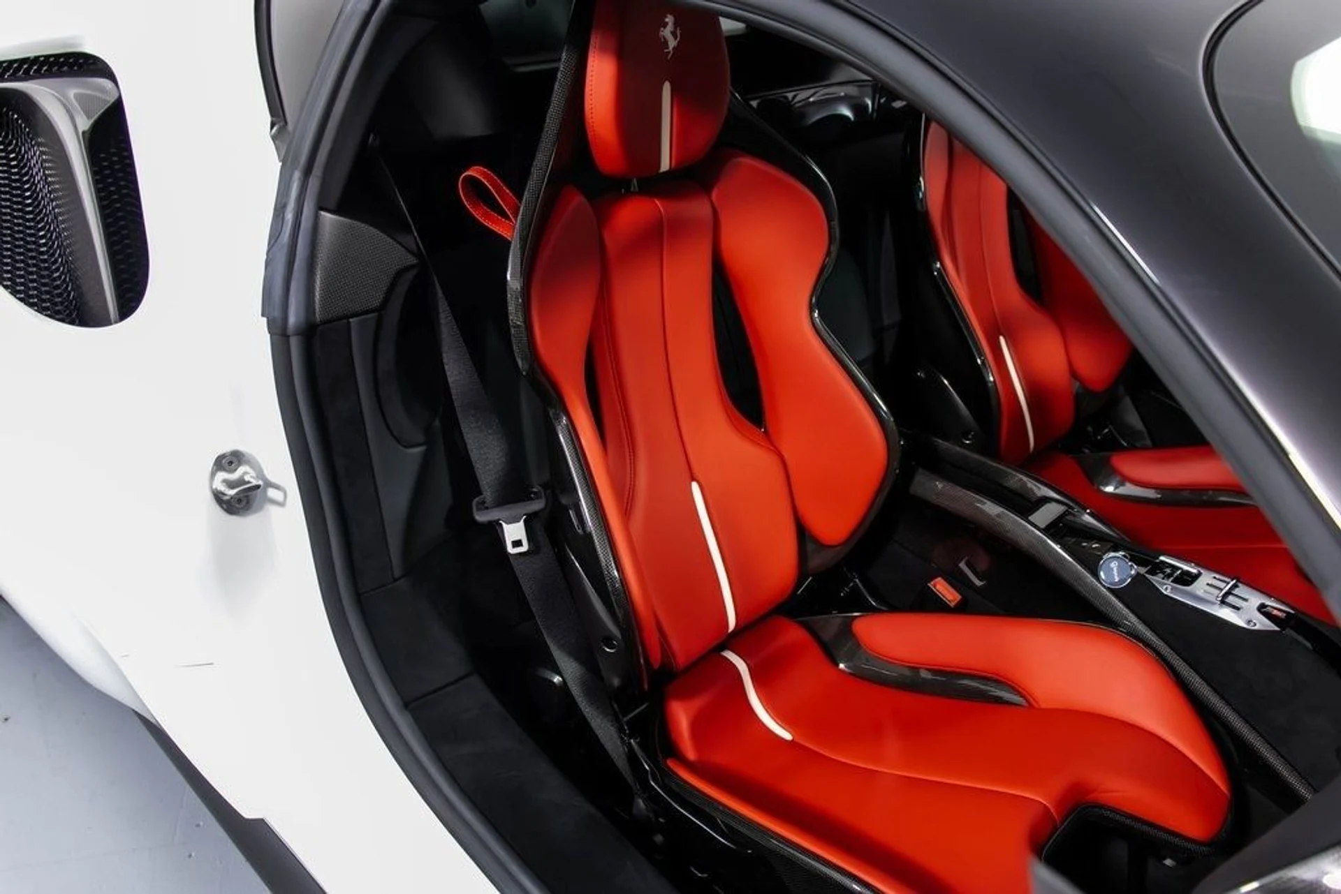 mph052_988335570_53d492aa5312c6853199d1955f61183cx_06edd11dae