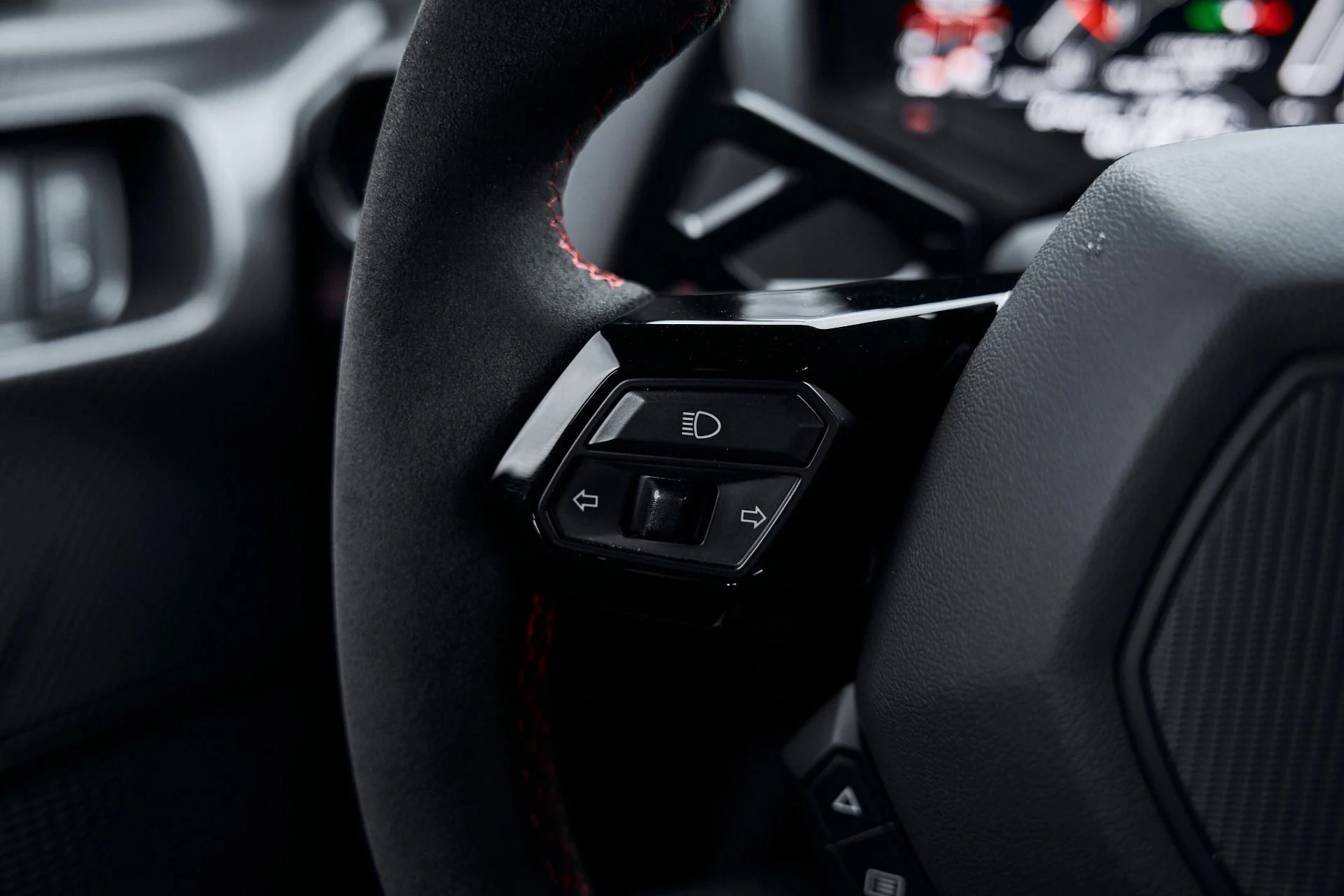 mph053_1002503072_Used_2022_Lamborghini_Huracan_STO_Base_1771294602_3a214c566e