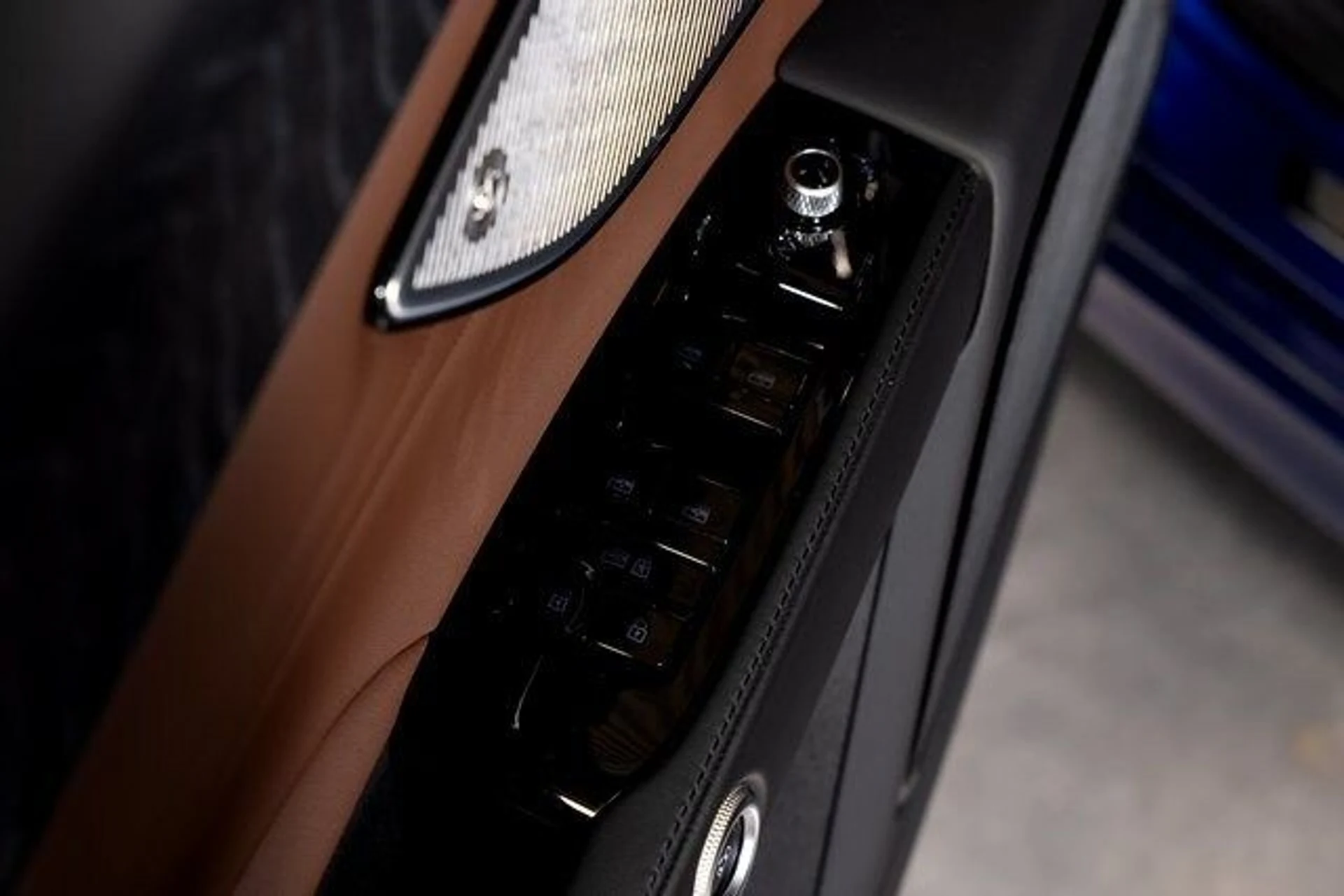 mph053_102816570_c829a428a3faa05e843d256c92b6bf18x_bfbb9f6384