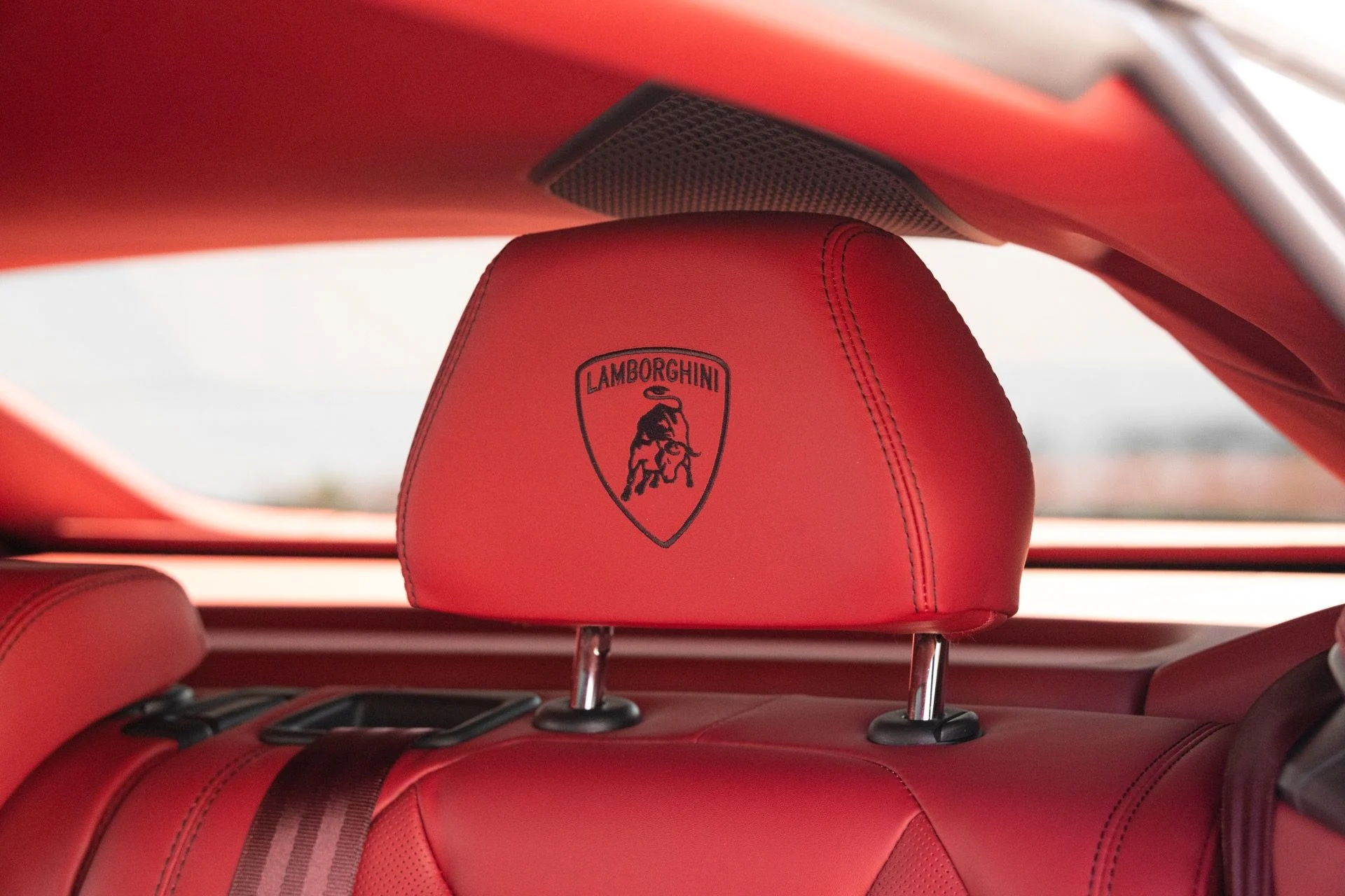 mph053_1034802101_Used_2022_Lamborghini_Urus_1770690392_1036f2a8fa