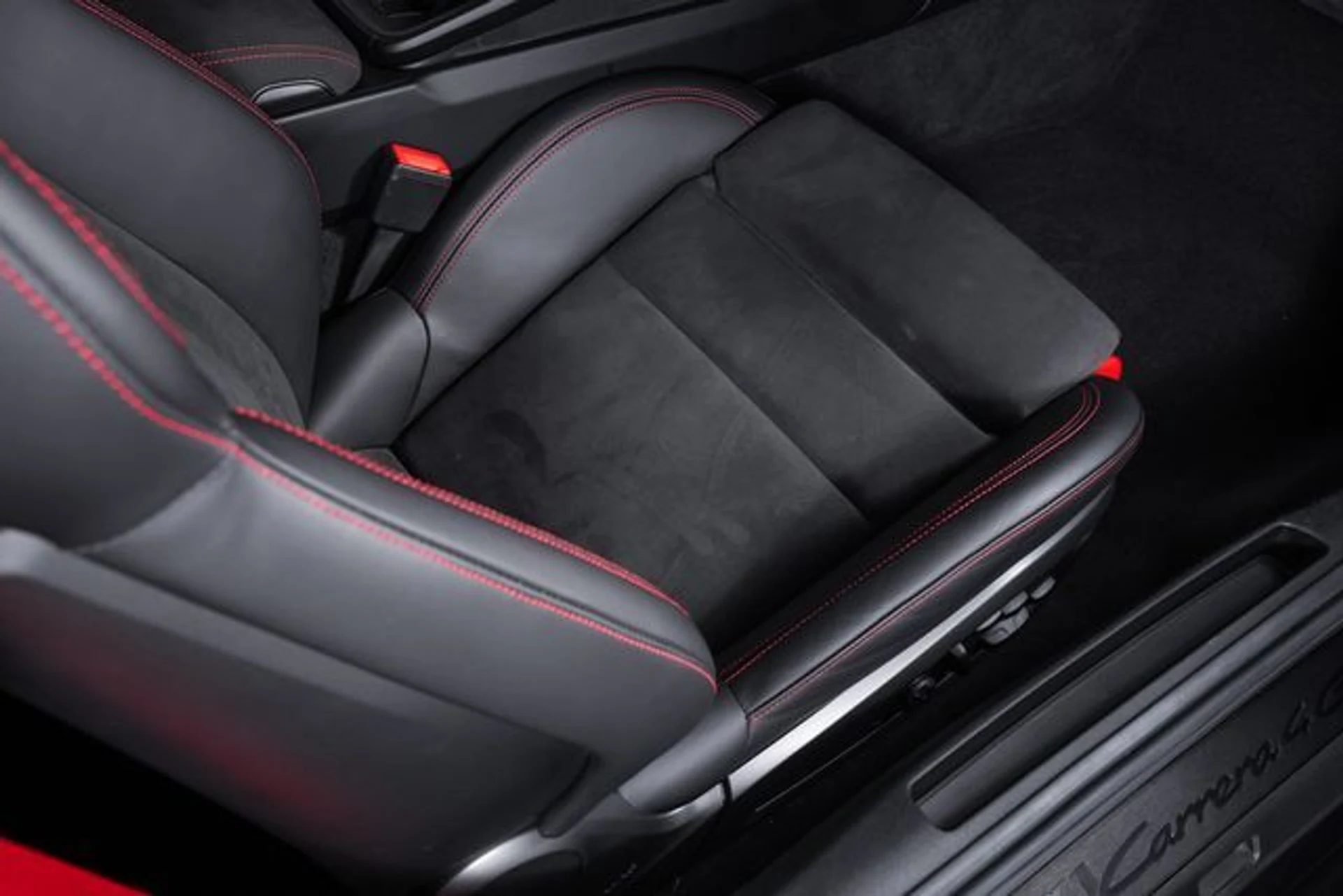 mph053_1067252249_9b72ca522d4a9a4532572b44beea36e9x_40ac2b7769