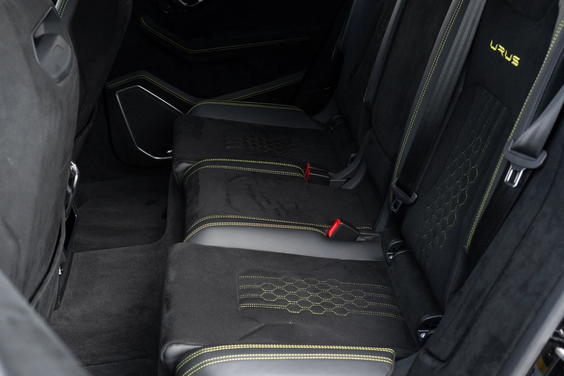 mph053_1089572970_Used_2024_Lamborghini_Urus_Performante_1774062483_637409e851