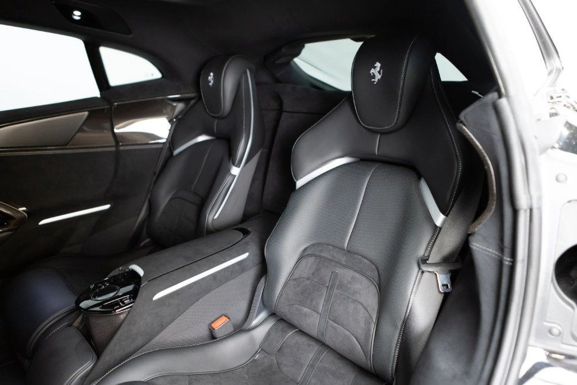 mph053_1092788959_890d830f590d41bdbddee0f0c55d82e5_a5e517441f