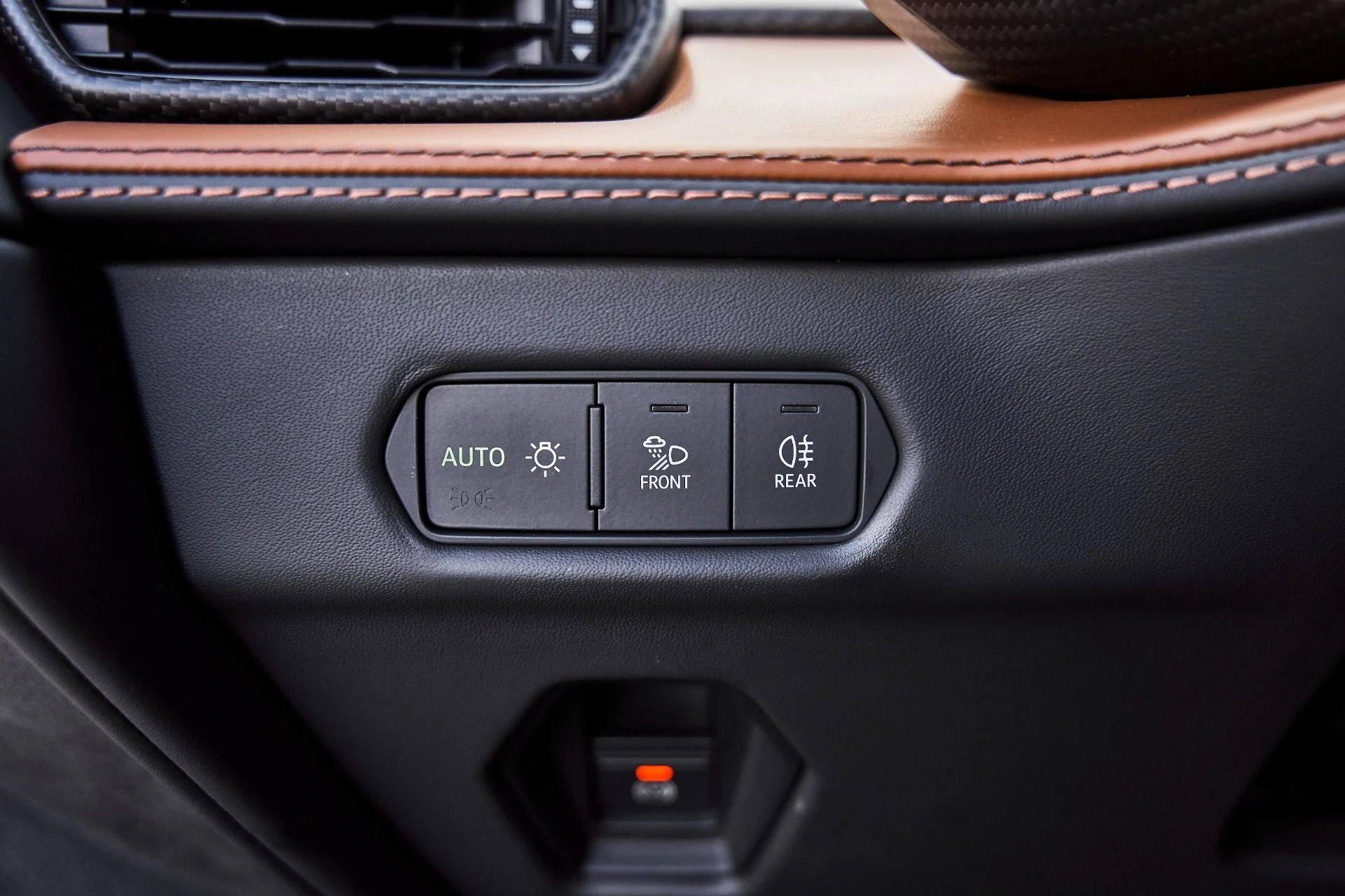 mph053_1095720825_Used_2025_Lamborghini_Revuelto_Base_1777078168_db24ba332f