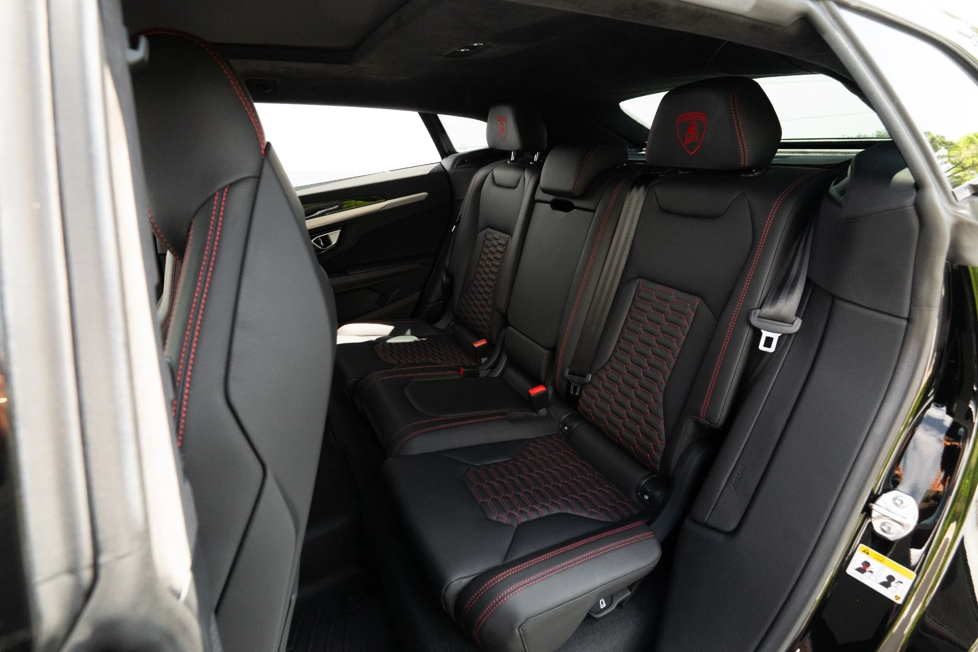 mph053_1110915684_Used_2020_Lamborghini_Urus_1758836559_3cf04a5986