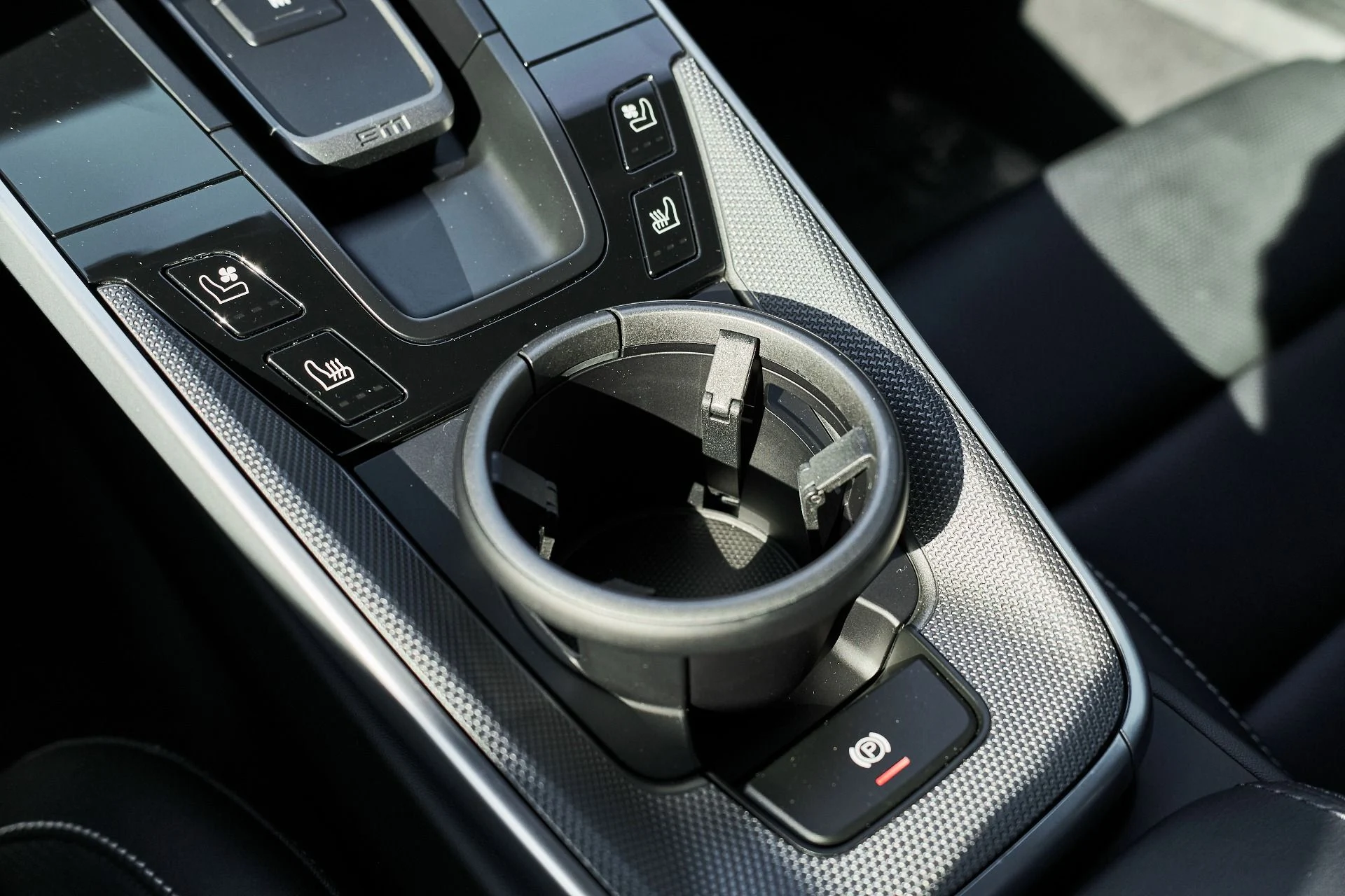 mph053_1159000970_Used_2024_Porsche_911_Turbo_1765937854_fbd8f4d165