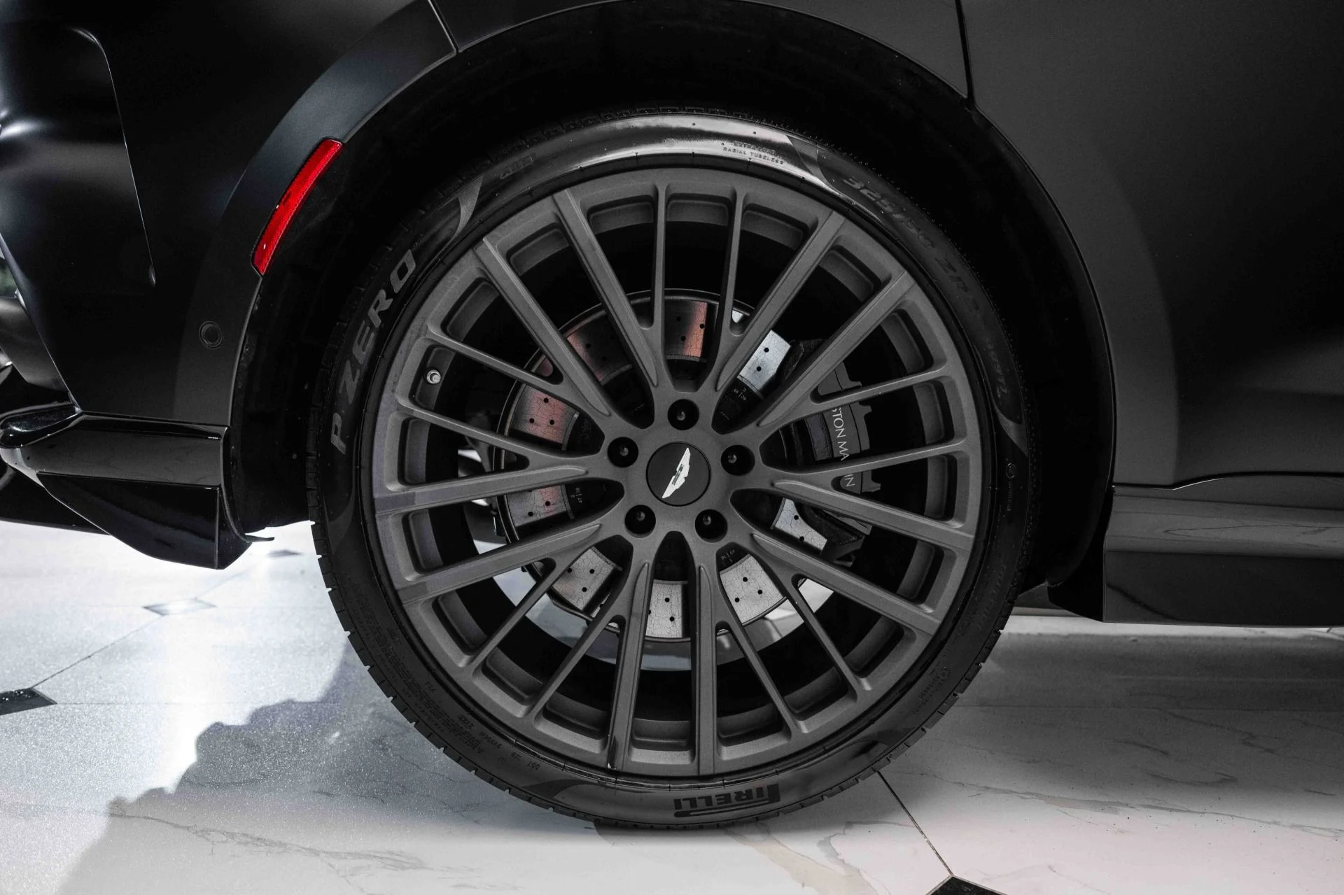 mph053_1175530250_Used_2023_Aston_Martin_DBX_707_1720795210_185a07f2b2