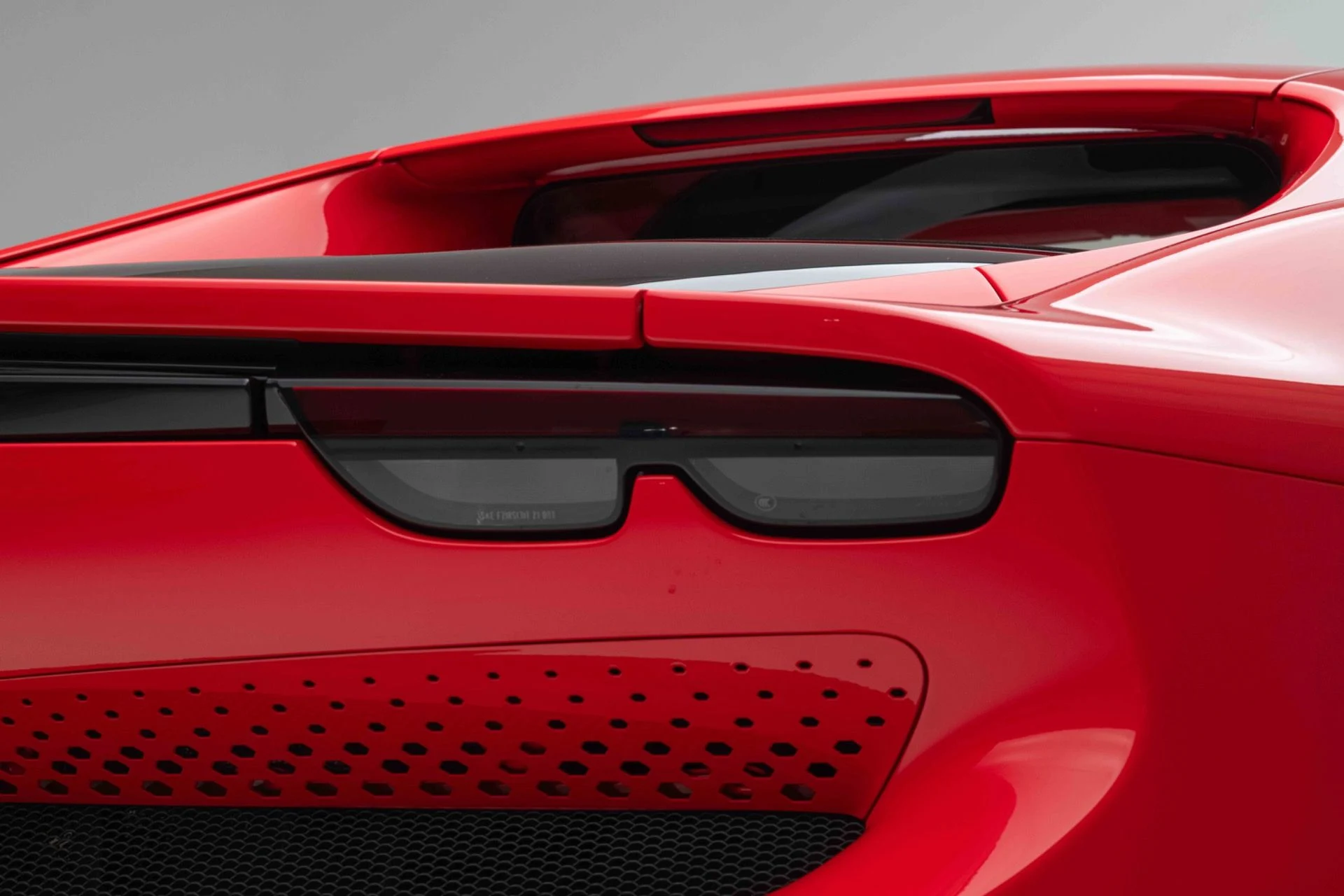 mph053_1214003848_Used_2025_Ferrari_296_GTB_1774025113_d4d0e80756