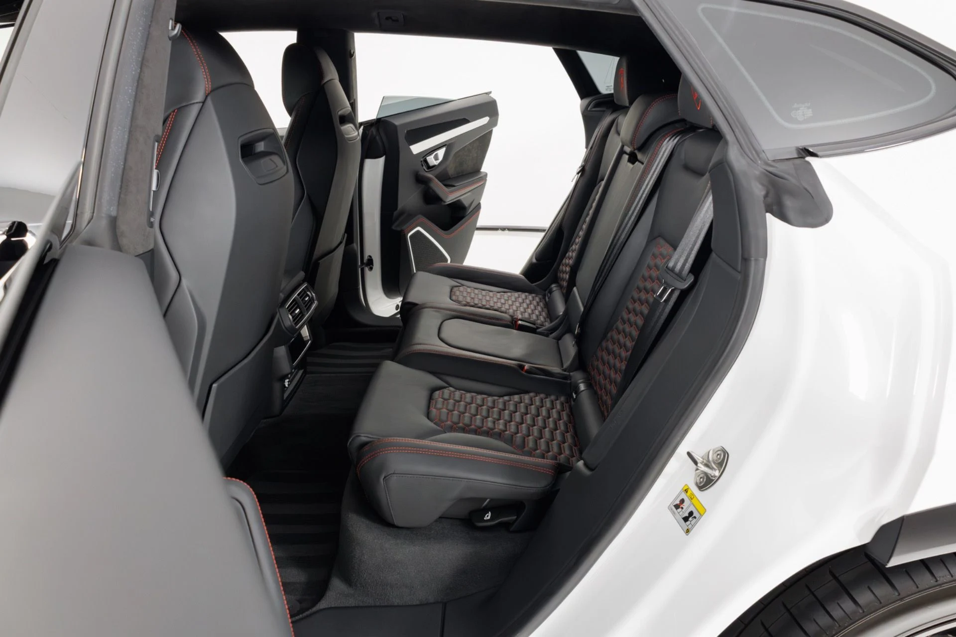 mph053_1215188390_Used_2024_Lamborghini_Urus_S_1788297644_1819f8bae1